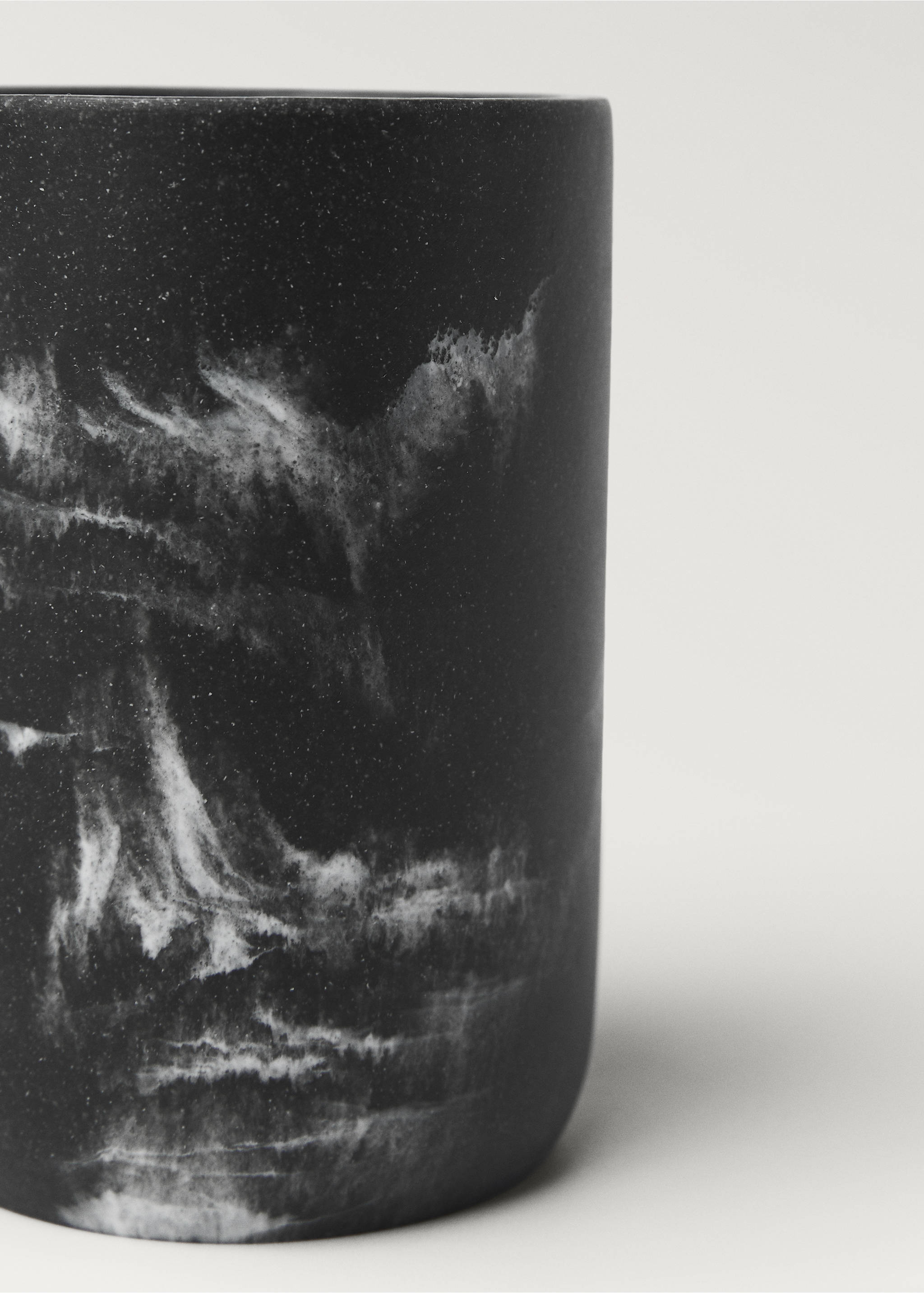 Baderomsglass i harpiks med marmoreffekt - Artikkeldetalj 2, Svart. Ref: 17062920-00.