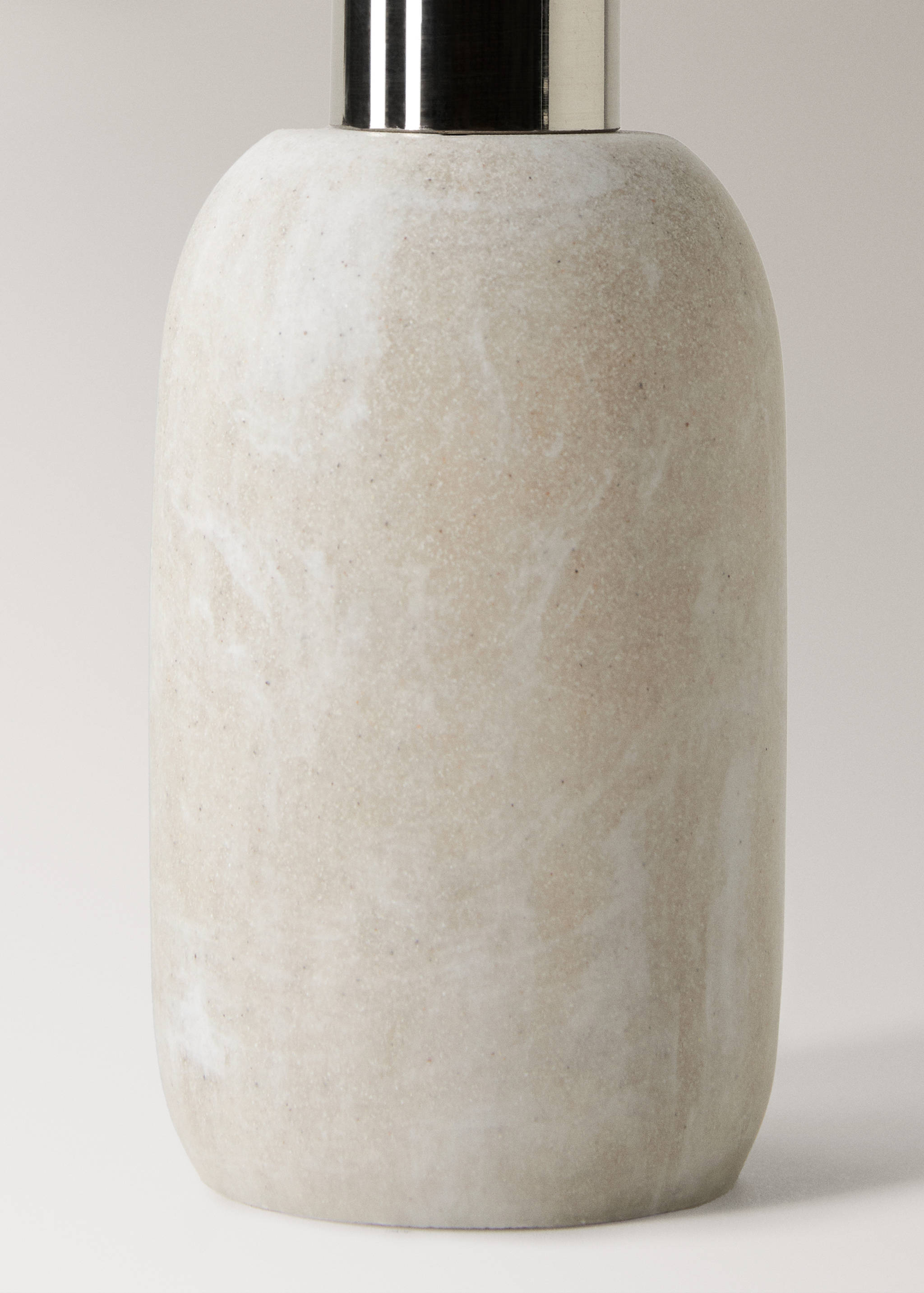 Distributeur de savon en résine effet marbre - Détail de l'article 2