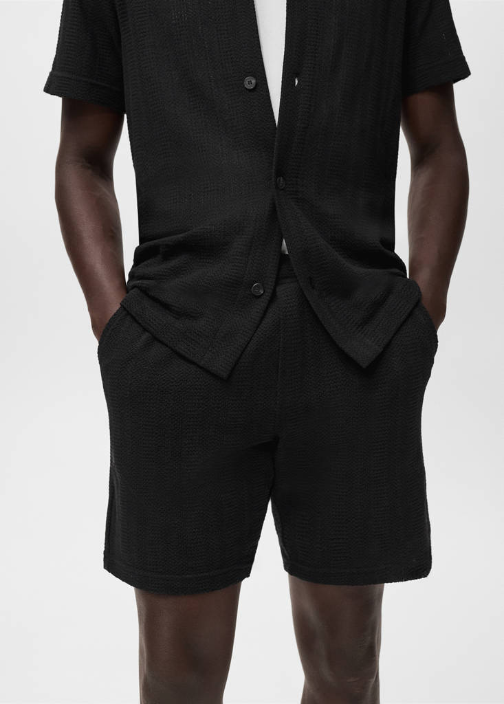Structured knitted shorts — Black