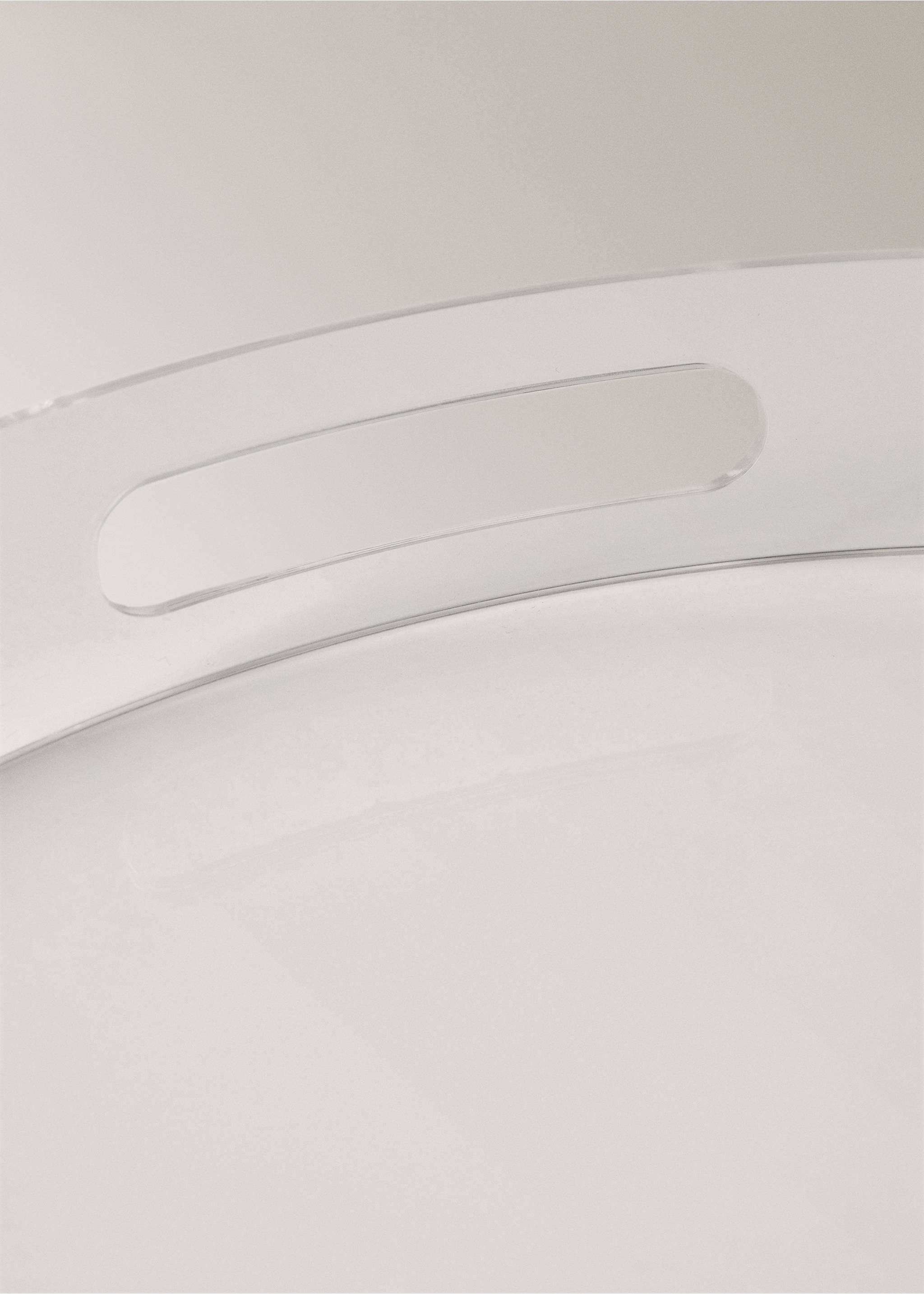 Bandeja redonda de acrílico - Pormenor do artigo 3, Preto. Ref: 17062925-00.