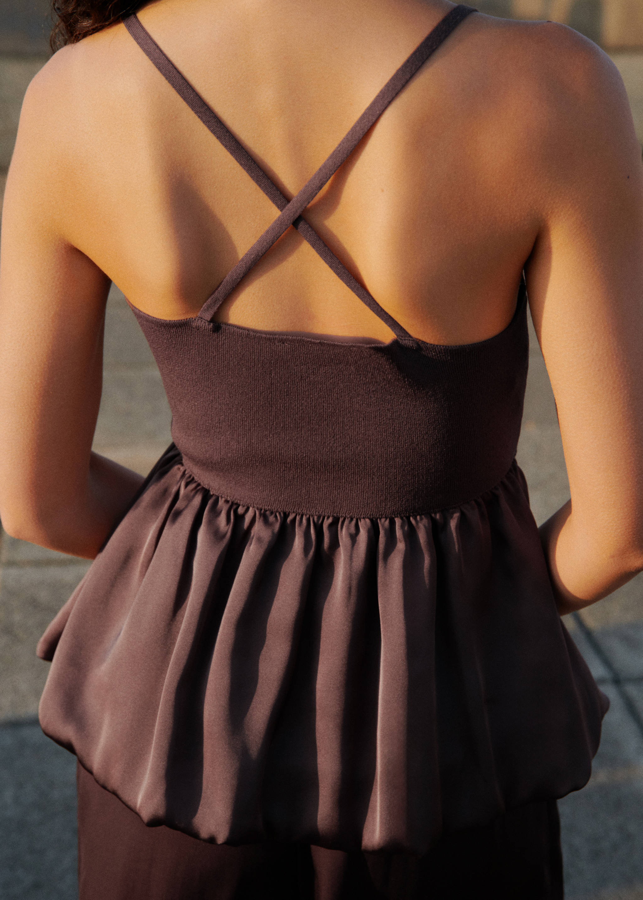 Combined fabric top with crossed back - Reverse of the article