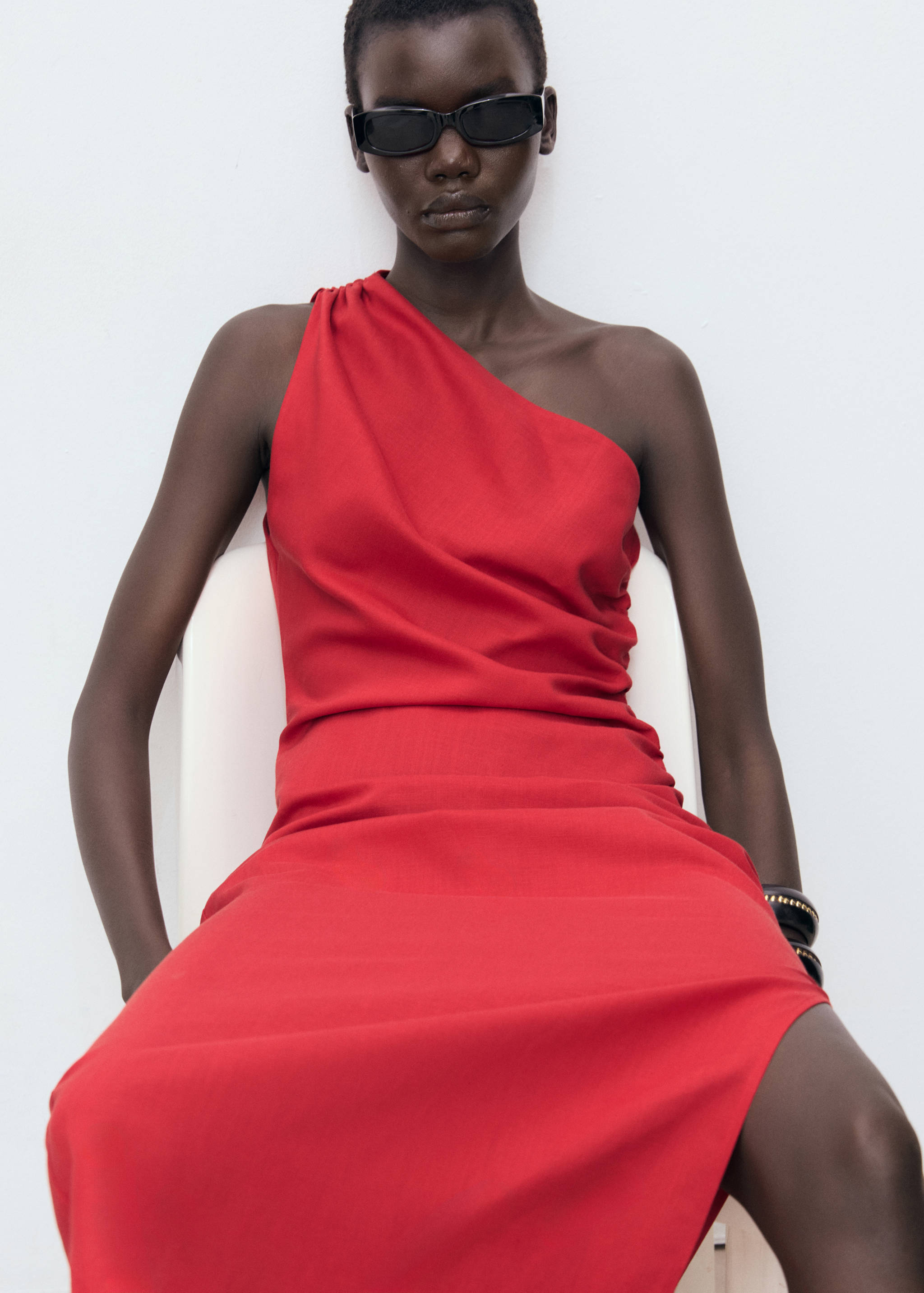Lyocell dress with asymmetrical neckline - Details of the article 1
