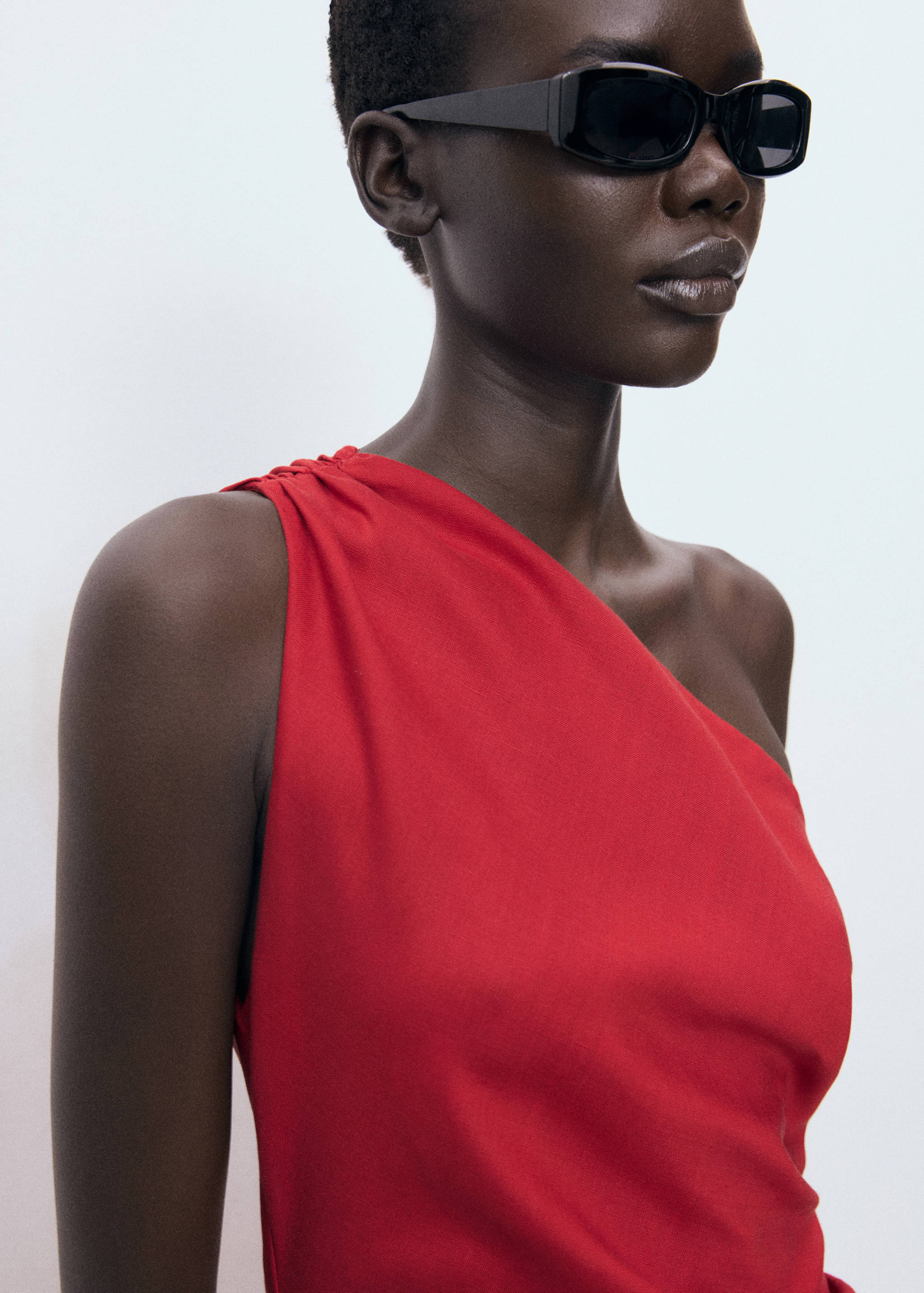 Lyocell dress with asymmetrical neckline - Details of the article 2