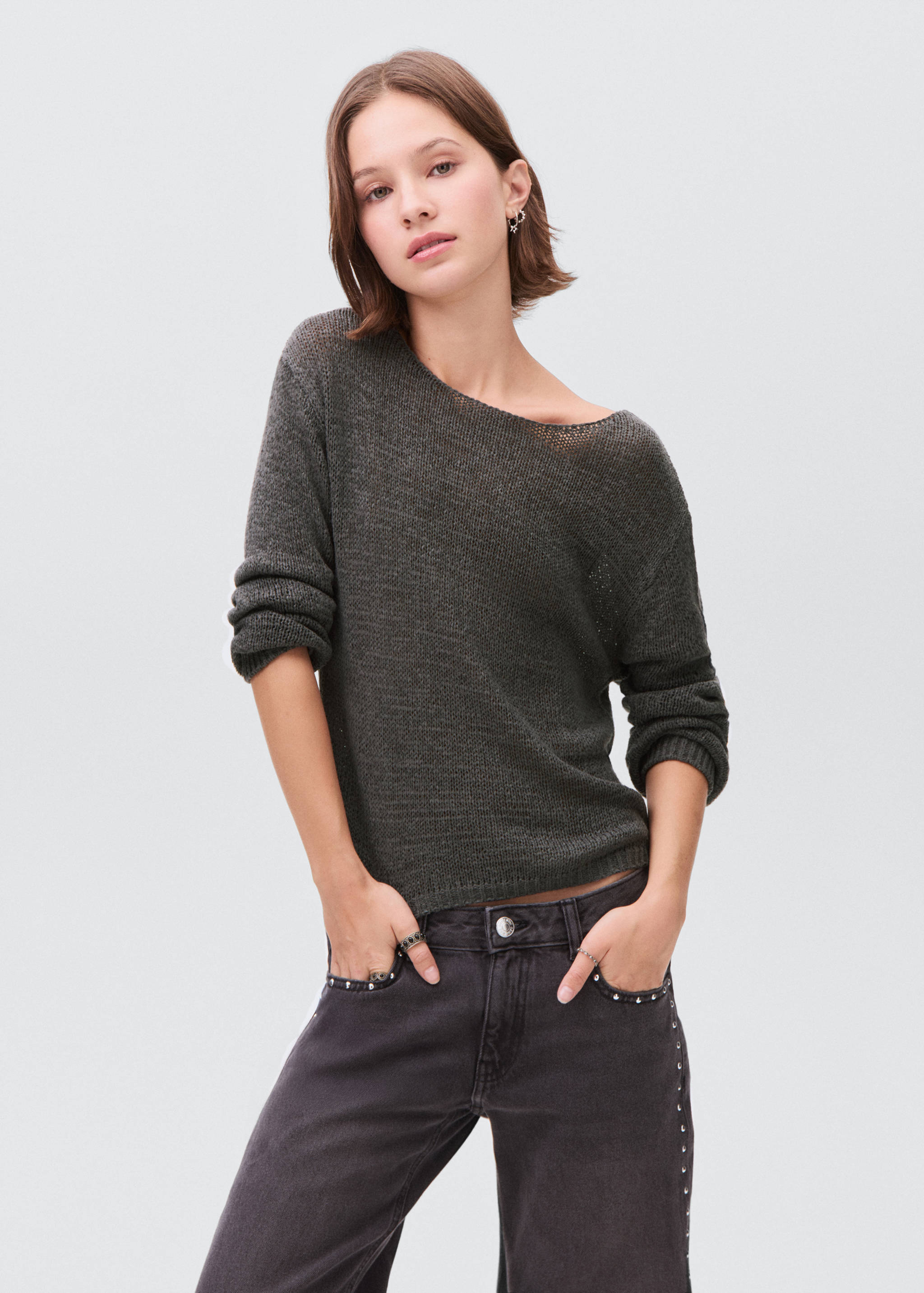 Ajur örgü kazak - Orta plan