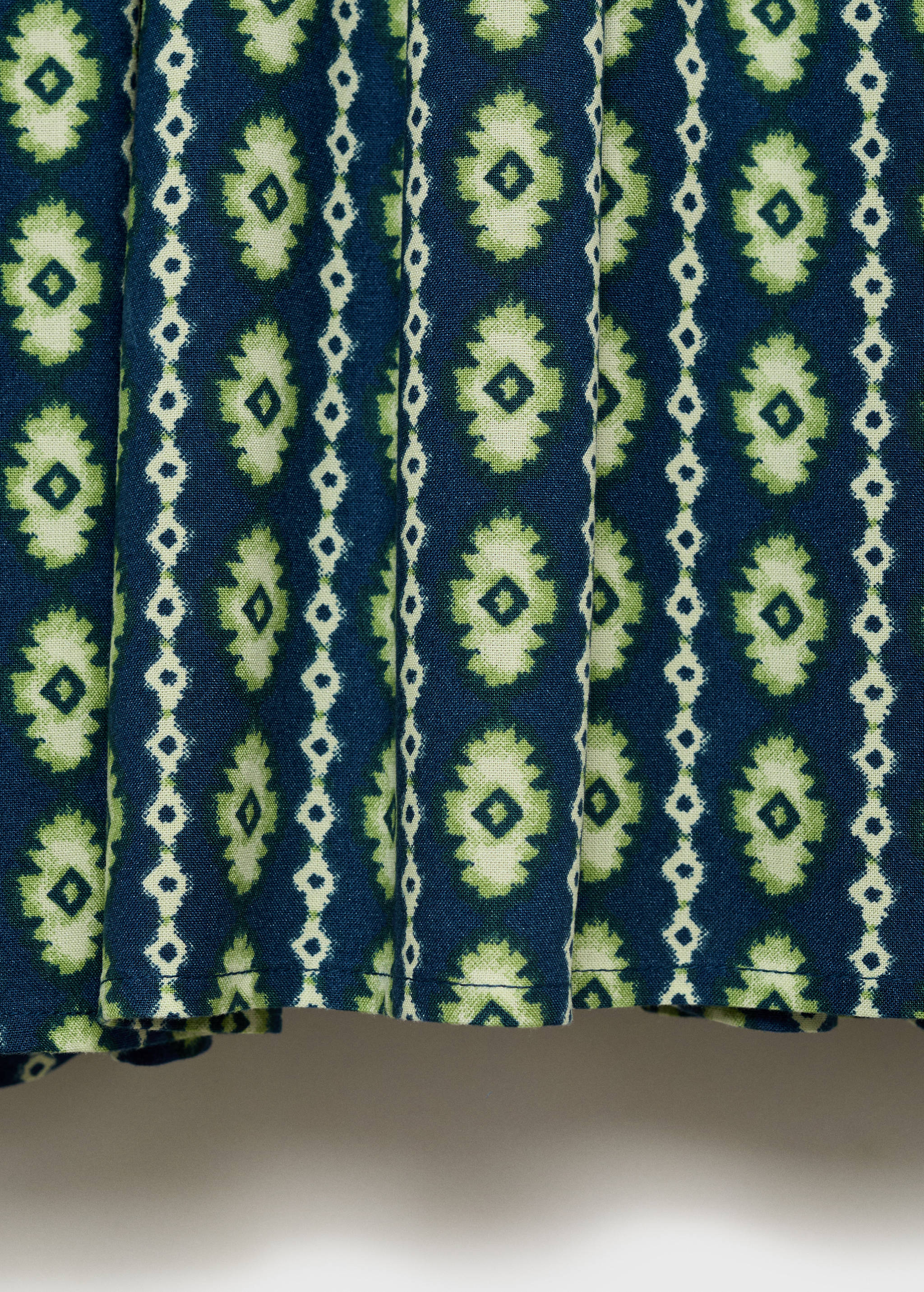 Printed halter-neck dress - Details of the article 0