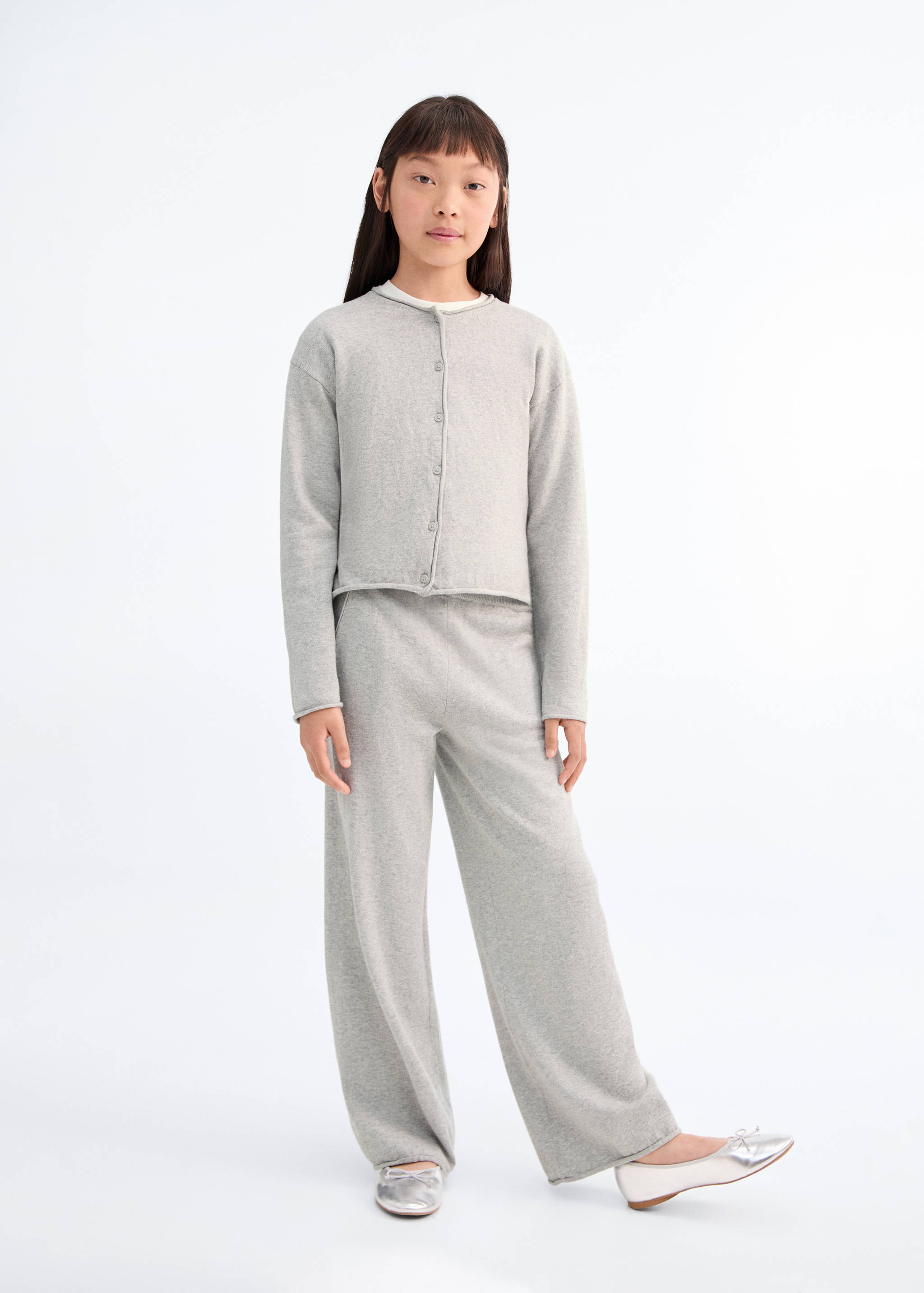 سترة محبوكة بأكمام طويلة - رؤية عامة