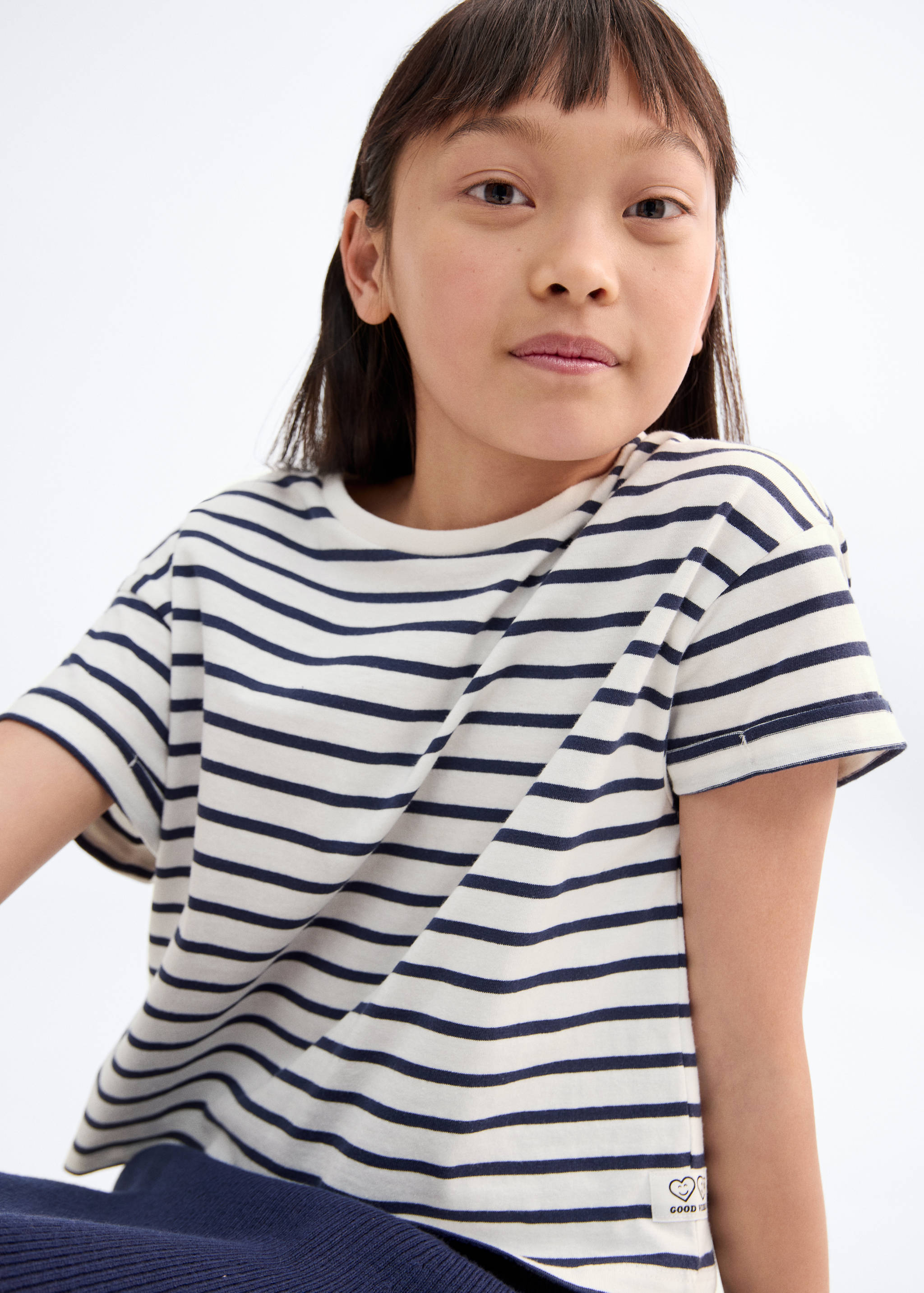 Striped short-sleeved t-shirt - Details of the article 1