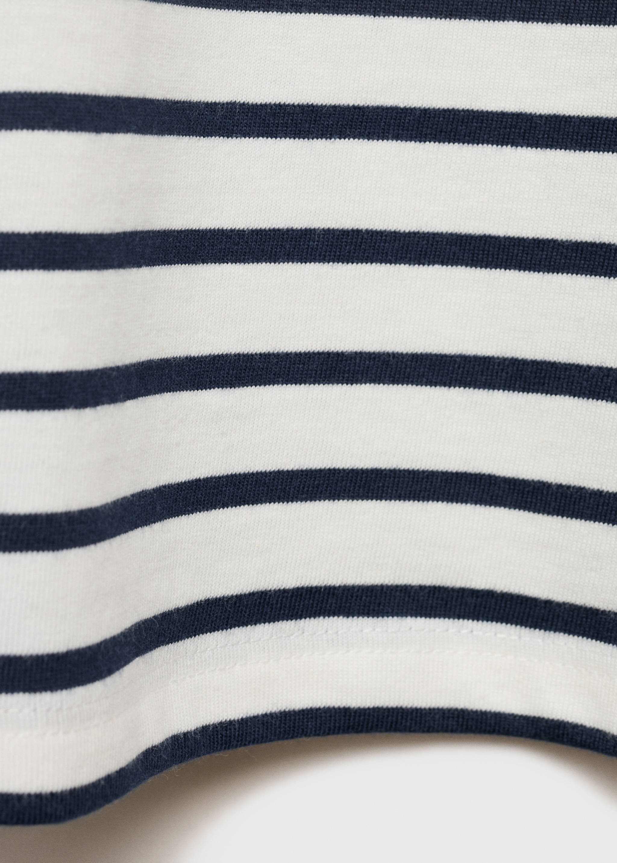 Striped short-sleeved t-shirt - Details of the article 0