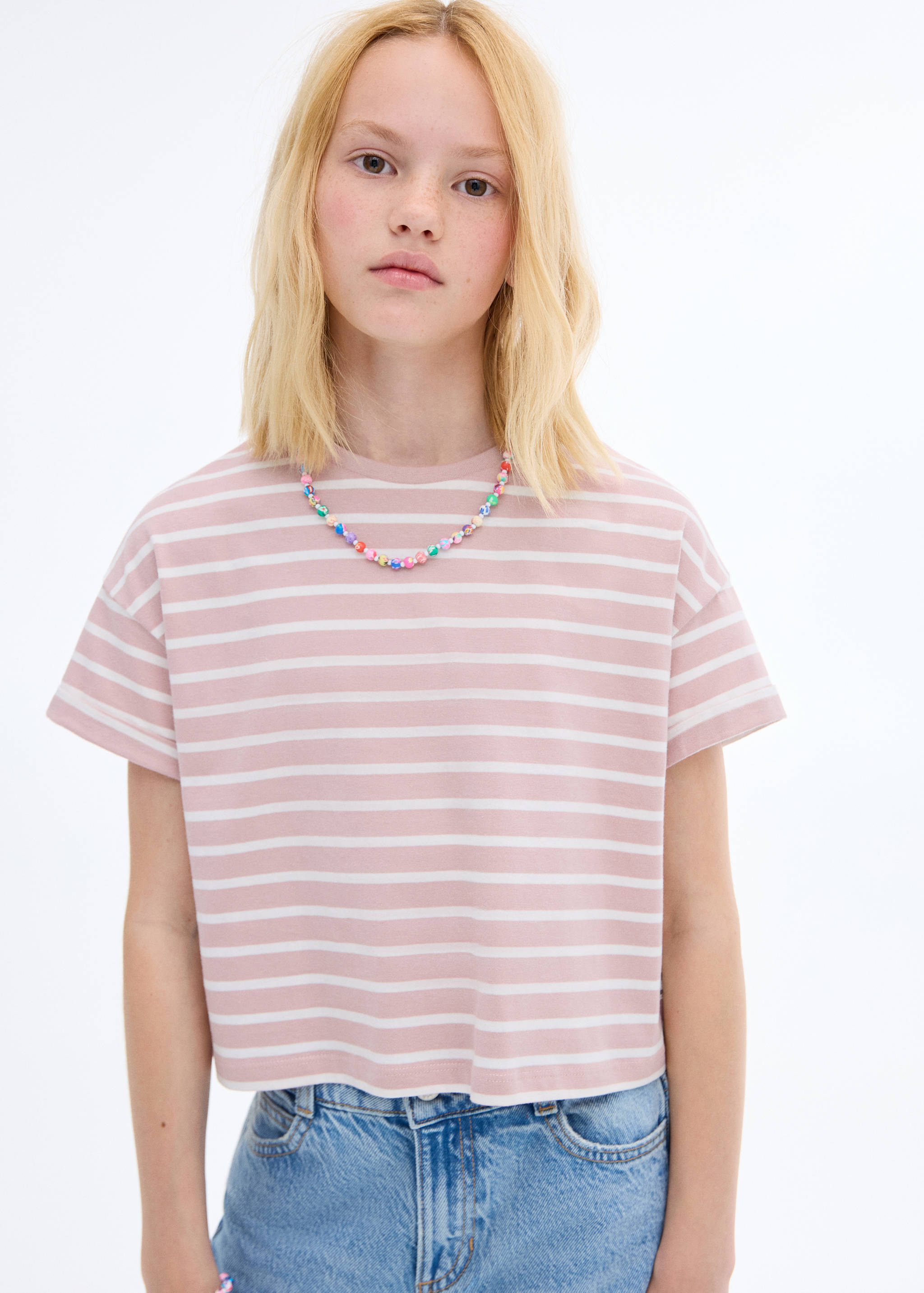 Striped short-sleeved t-shirt - Details of the article 4