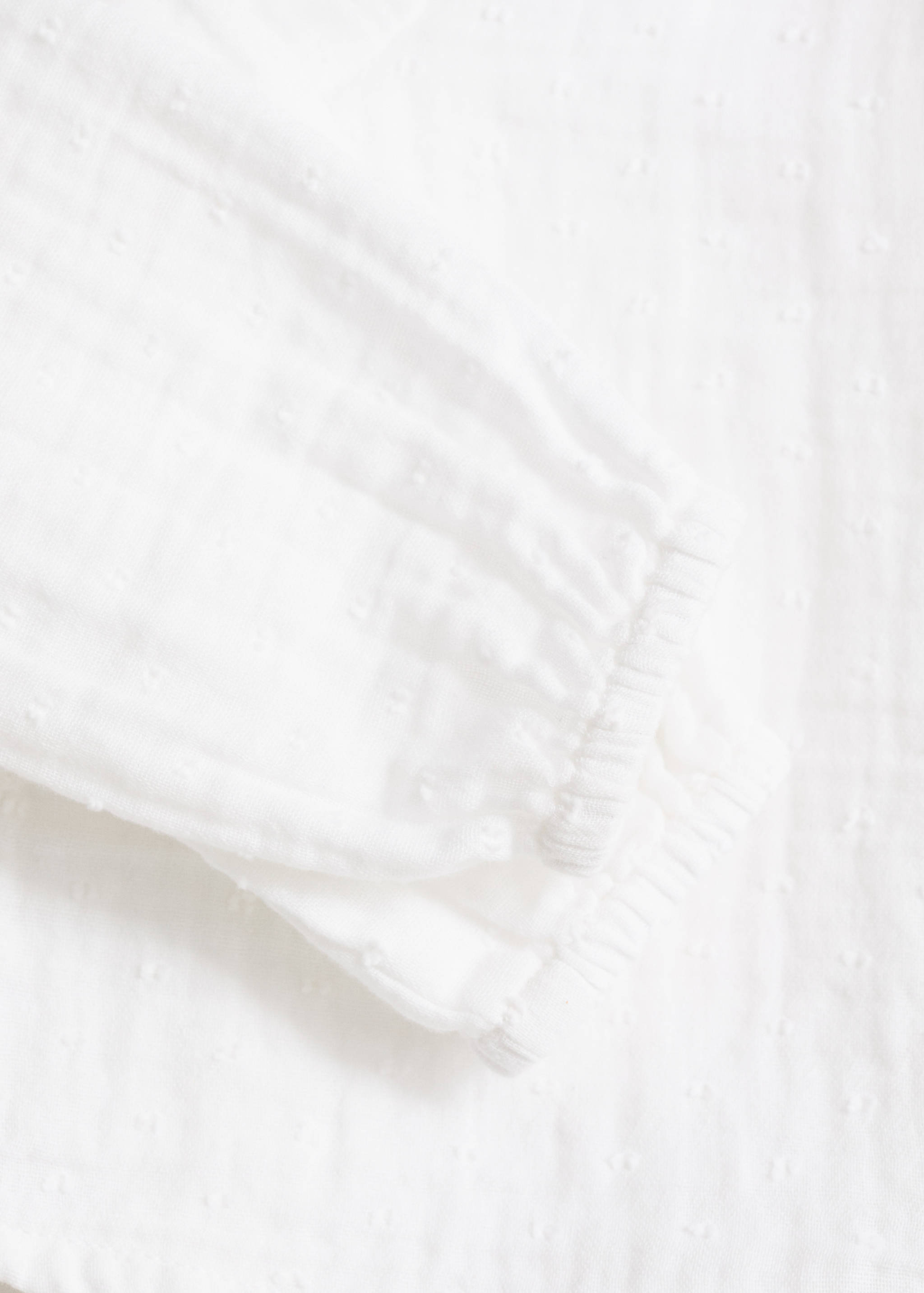 Koszula z kreszowanego materiału z kołnierzykiem typu bebe - Szczegóły artykułu 0