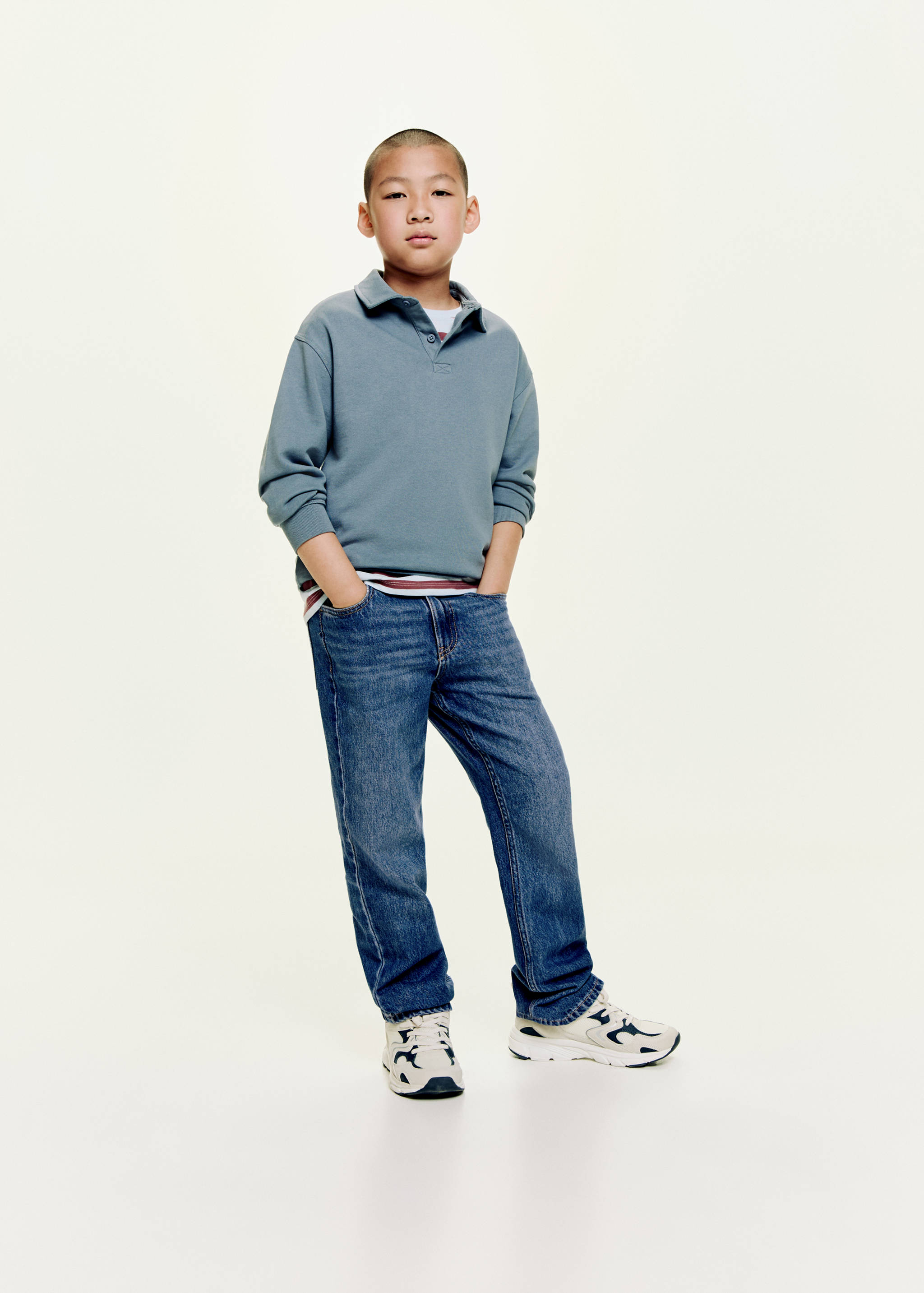 Regular straight jeans - General plane