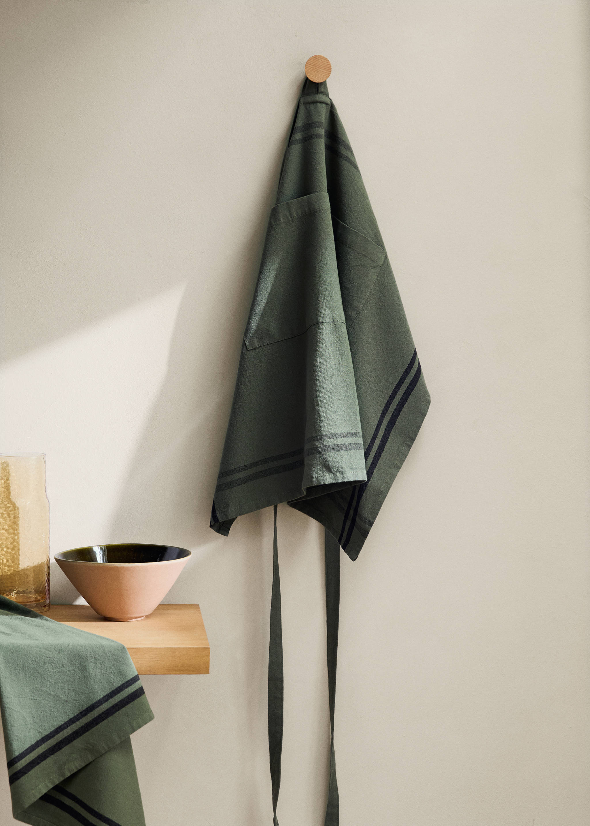 Overdyed striped apron - General plane