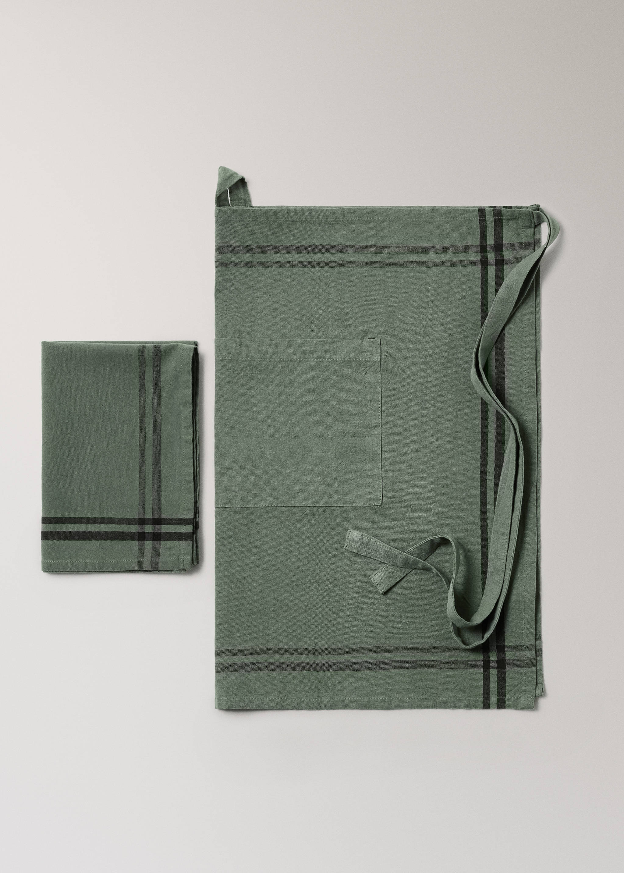 Overdyed striped apron - Details of the article 3