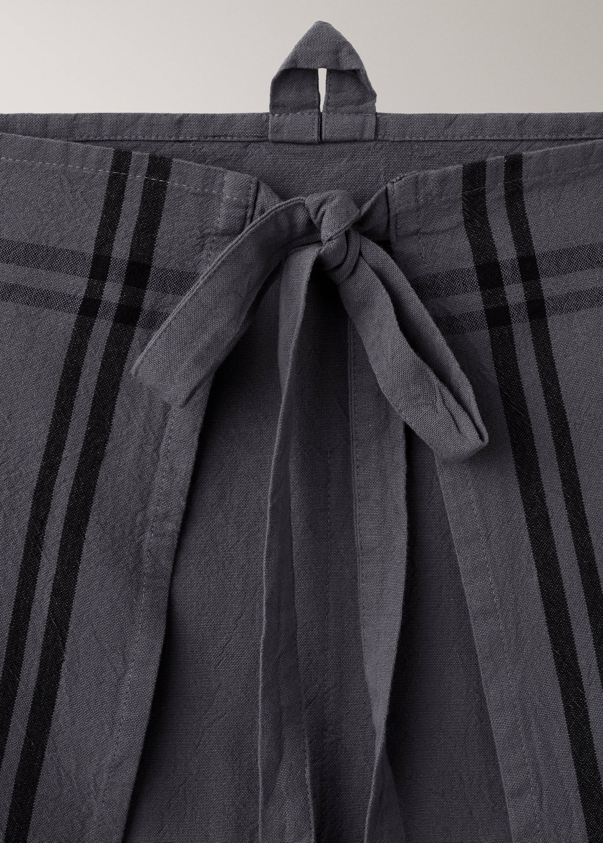 Overdyed striped apron - Details of the article 3