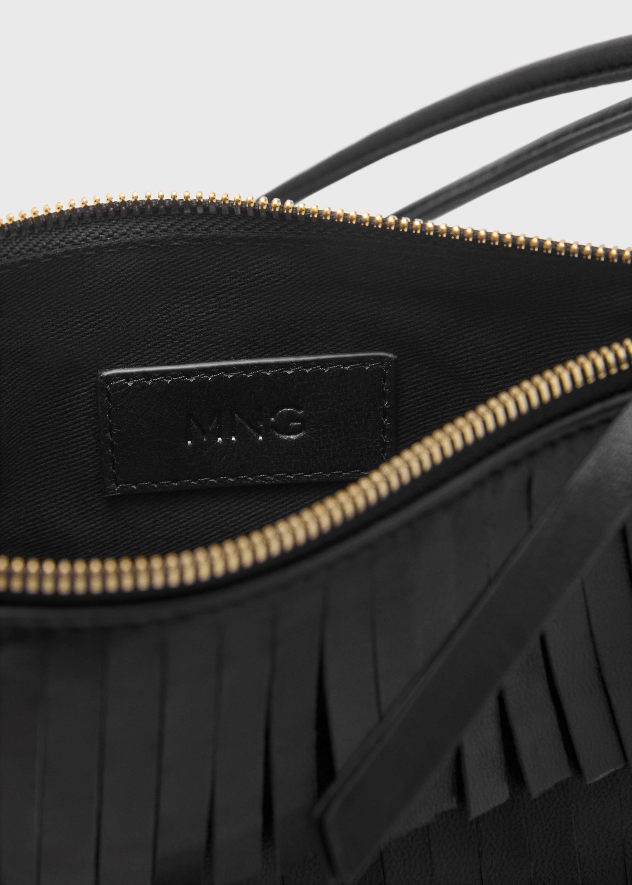 Carteira de ombro de pele com franjas - Pormenor do artigo 3