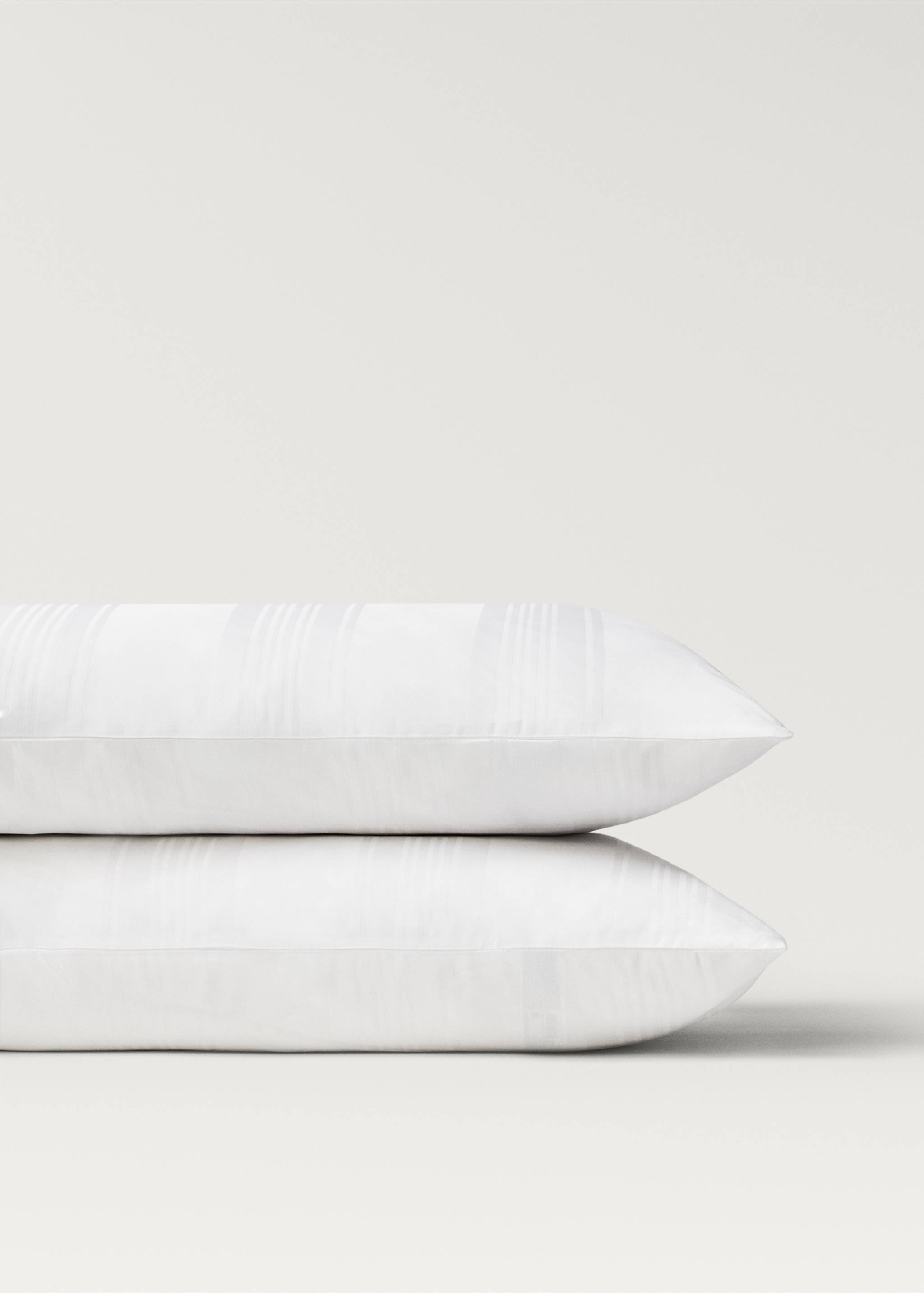 Two 300-thread count cotton satin striped pillowcases 50x75 cm - Details of the article 1, White. Ref: 17063807-00.
