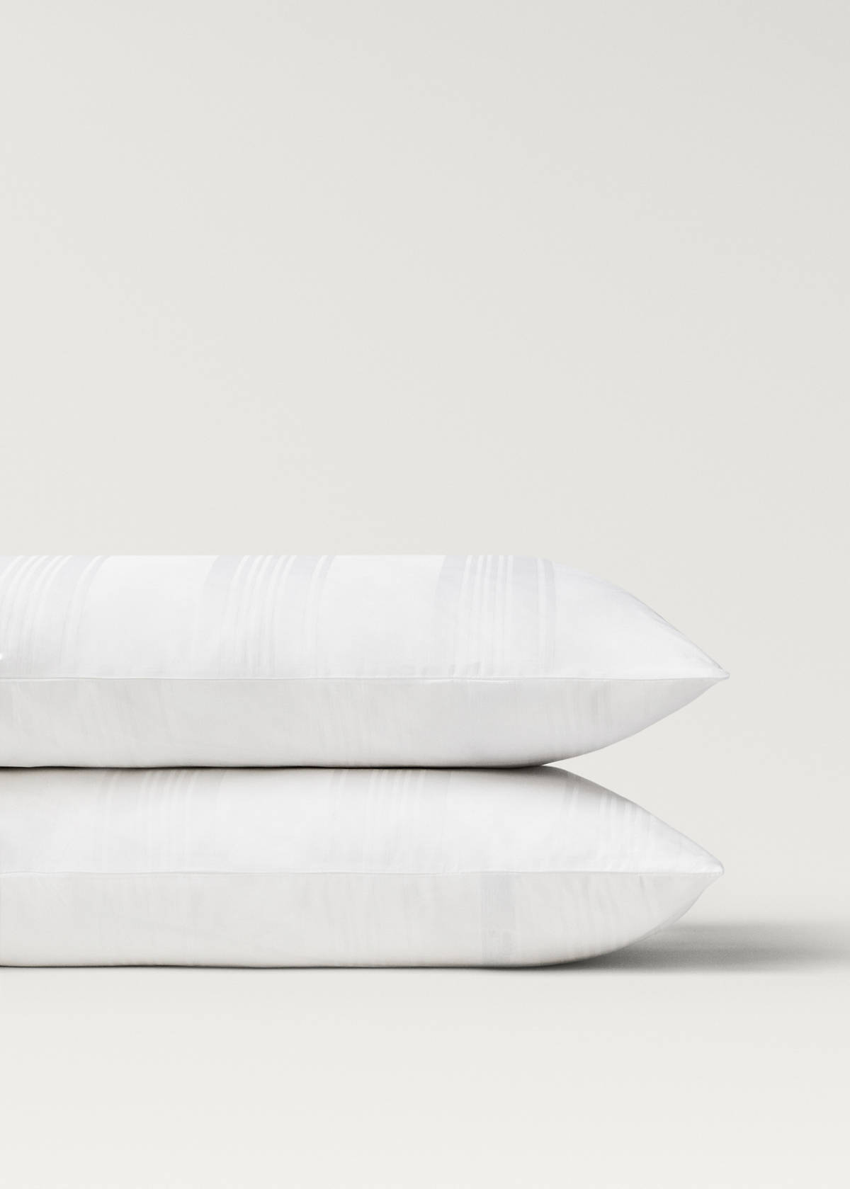 Two 300-thread count cotton satin striped pillowcases 50x75 cm — White