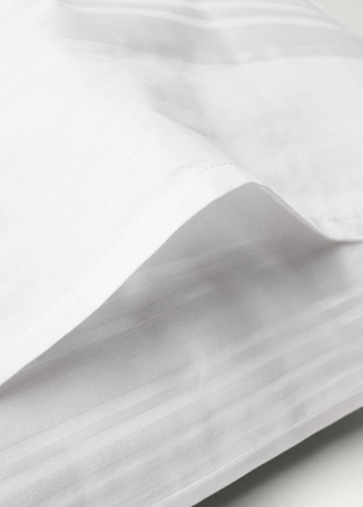 Two 300-thread count cotton satin striped pillowcases 50x75 cm — White
