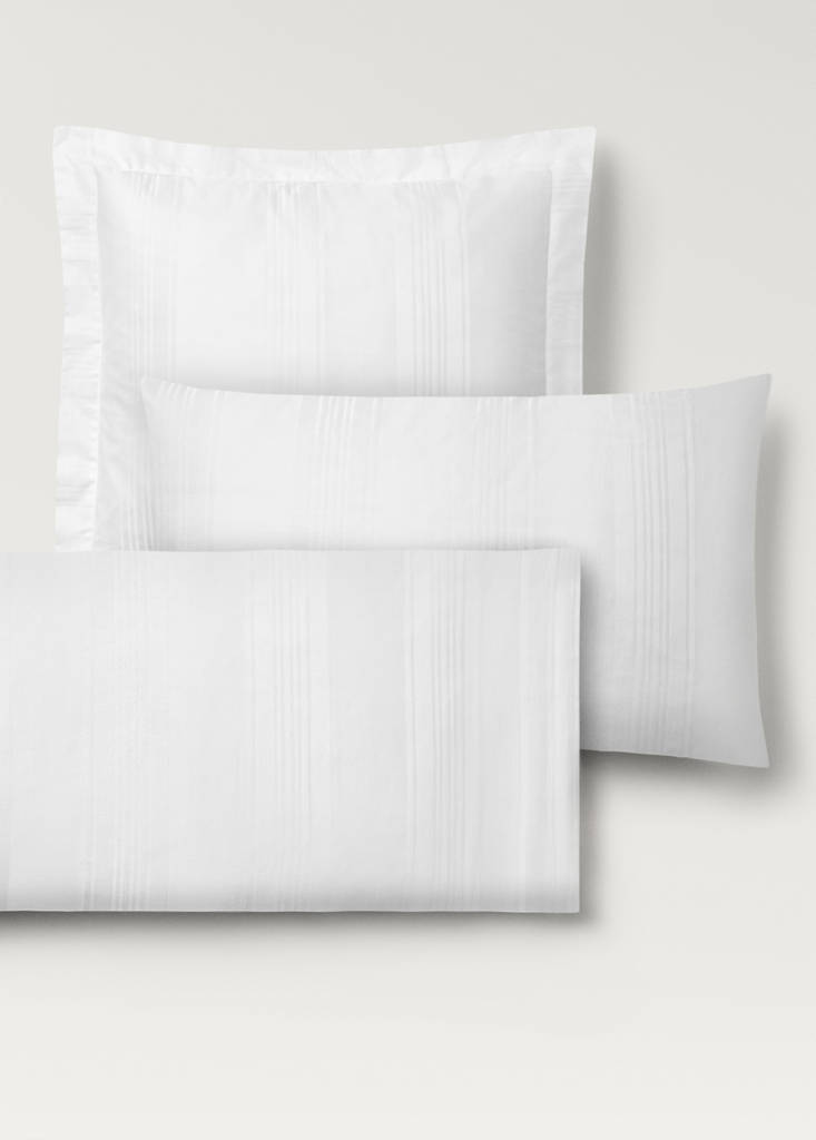 Two 300-thread count cotton satin striped pillowcases 50x75 cm — White