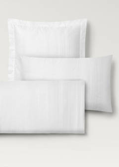Two 300-thread count cotton satin striped pillowcases 50x75 cm — White 5