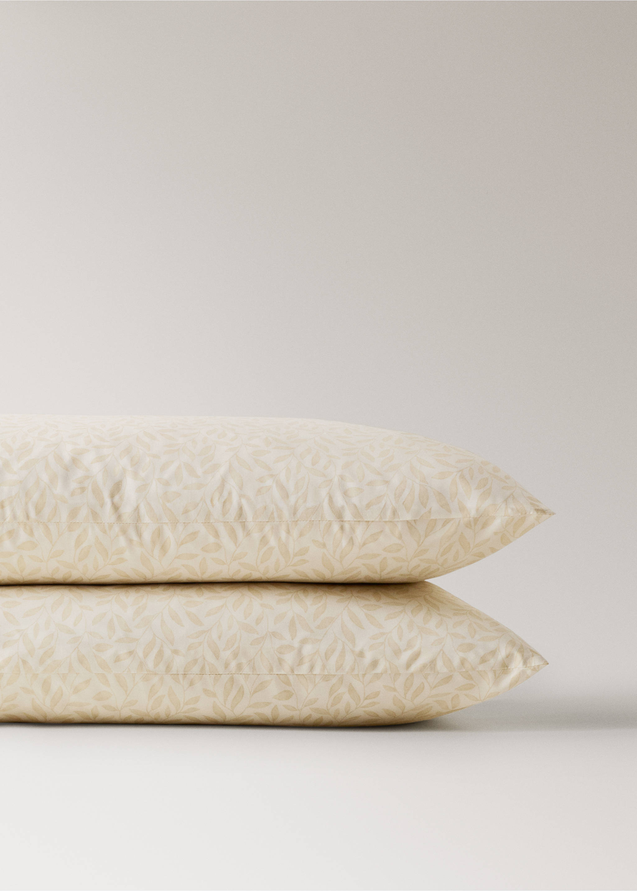 İki adet perkal pamuklu yaprak desenli yastık kılıfı 50x75 cm - Ürün detayı 1, Vanilya Rengi. Ref: 17063814-00.
