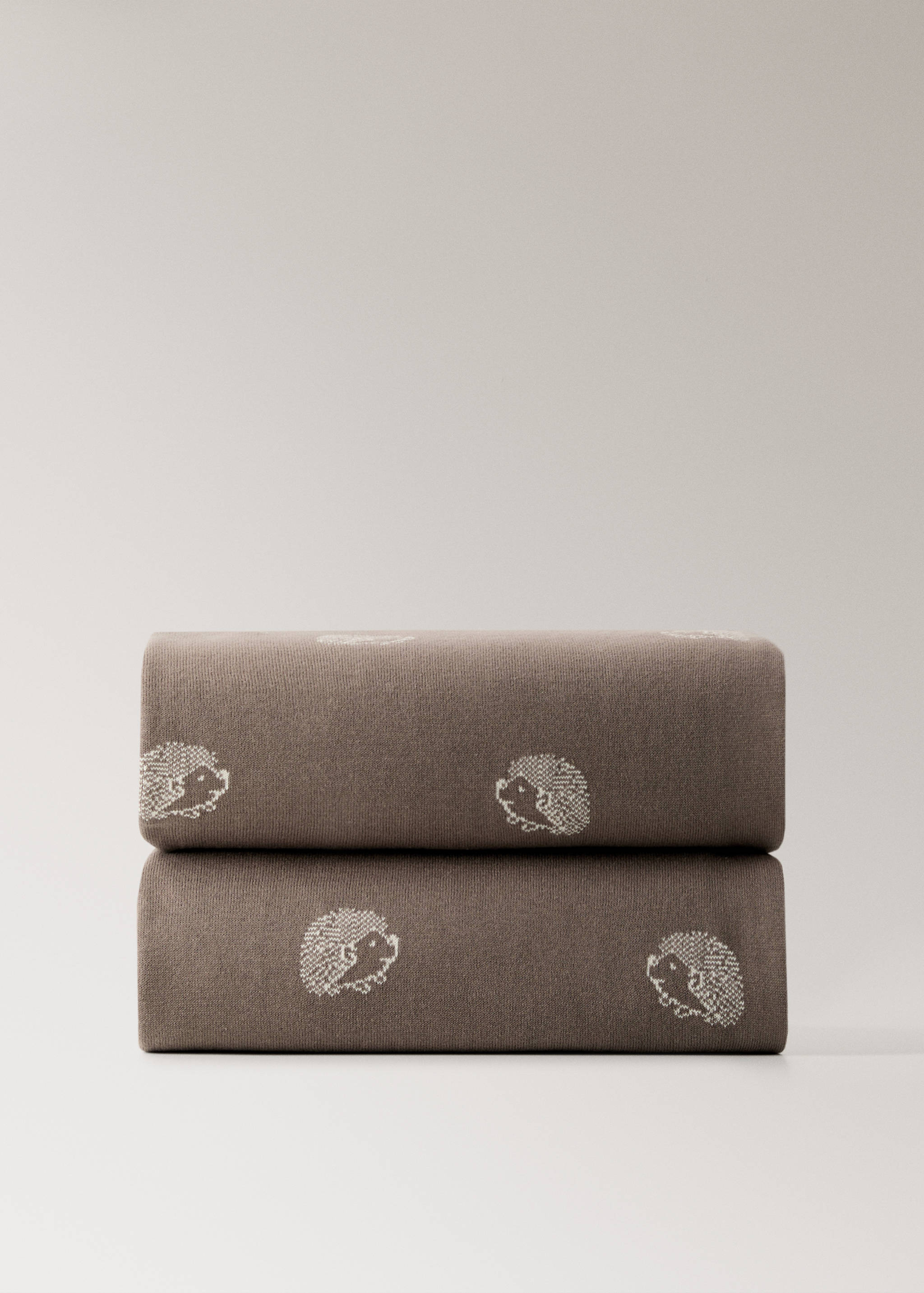 Jacquard children’s blanket with hedgehog design - Article without model