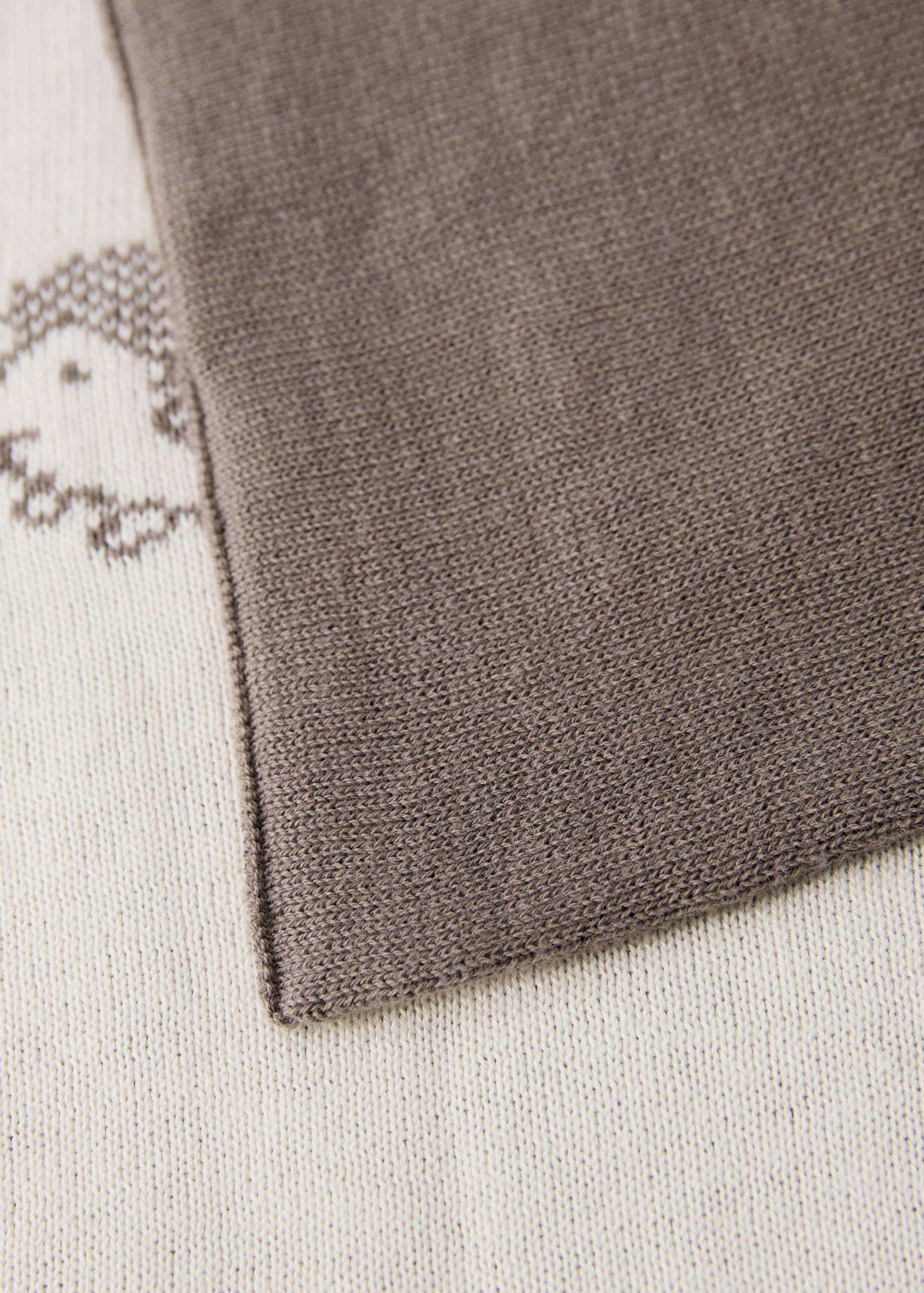 Jacquard children’s blanket with hedgehog design - Details of the article 1