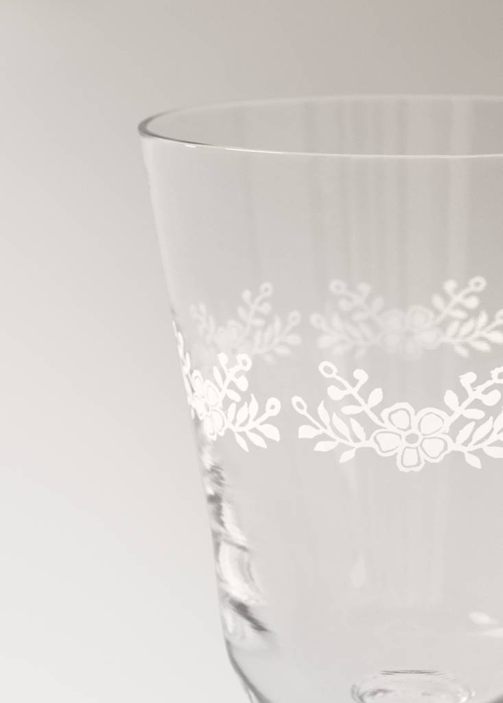 Glass vase with flowers — Off White