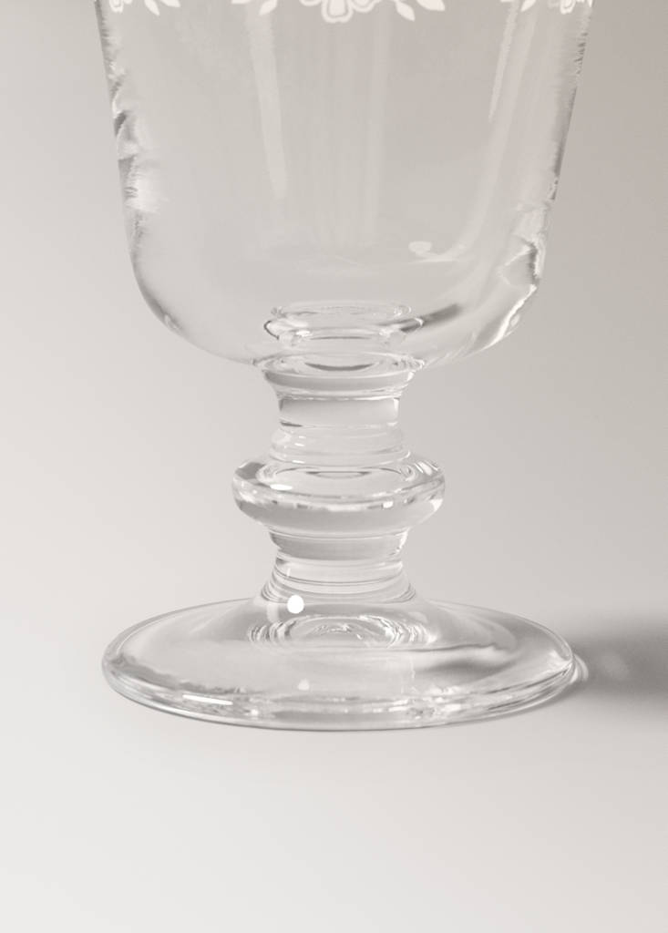 Glass vase with flowers — Off White
