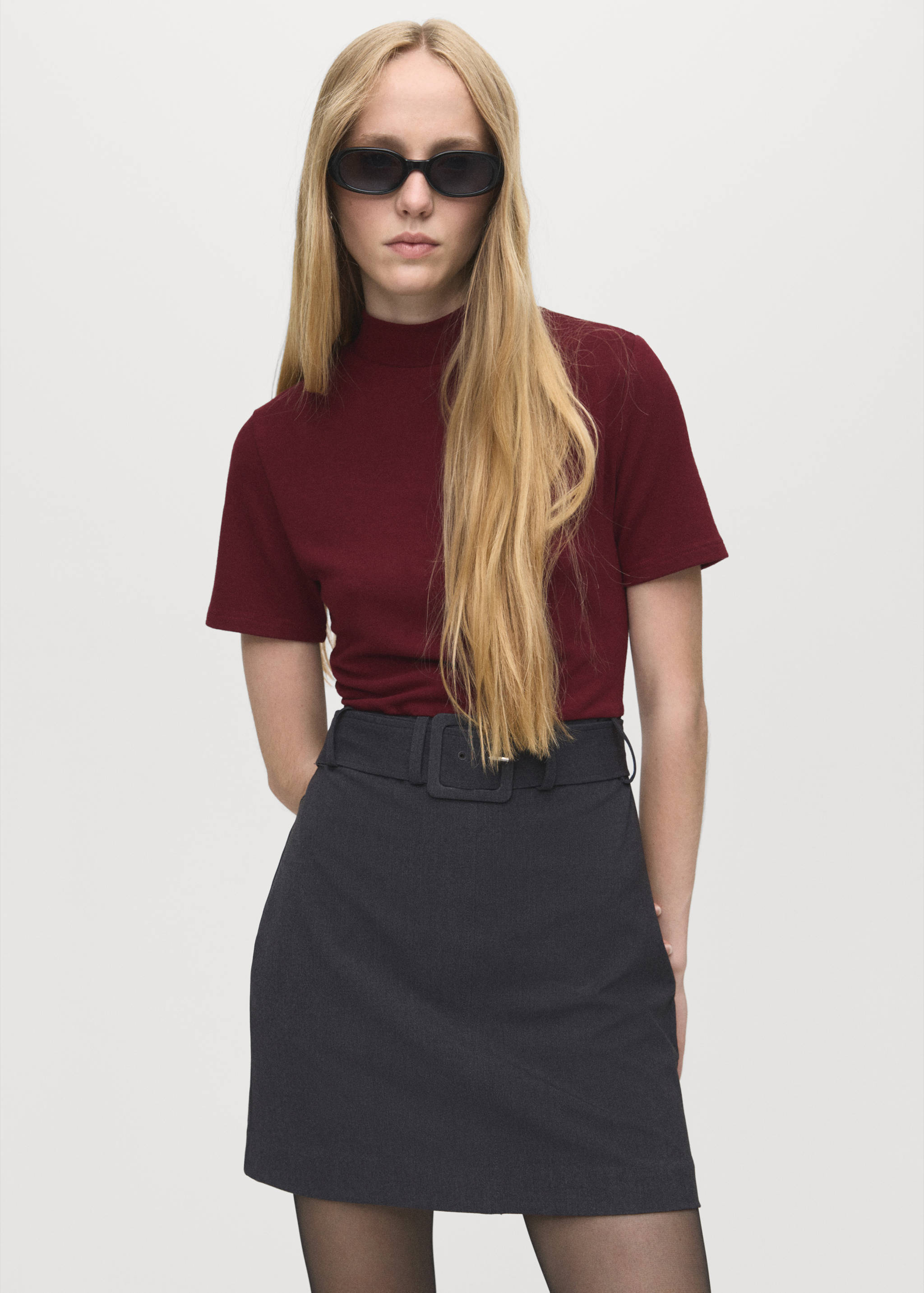 Φόρεμα συνδυασμός ζώνη - Μεσαίο πλάνο