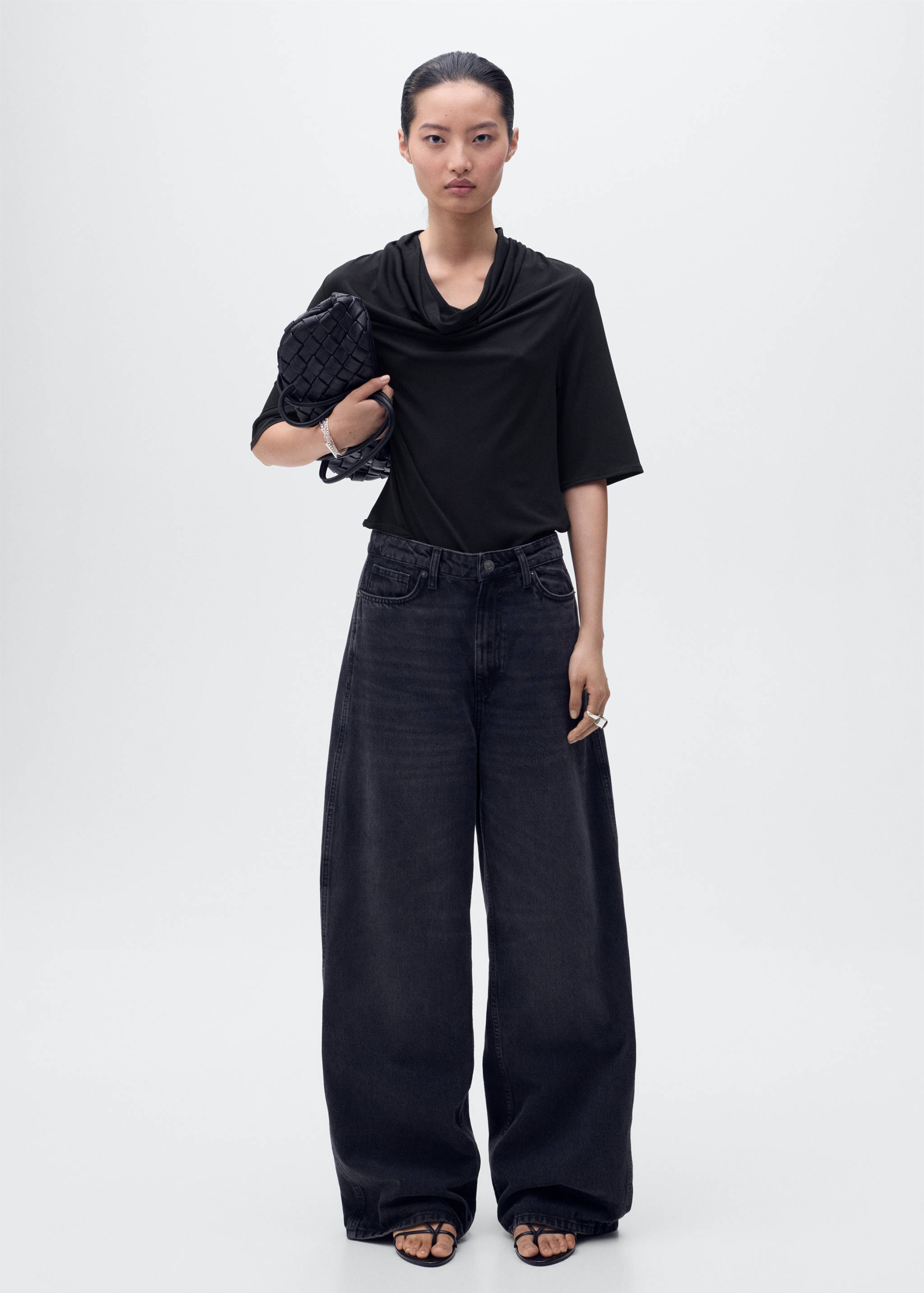 Draped neck top - General plane