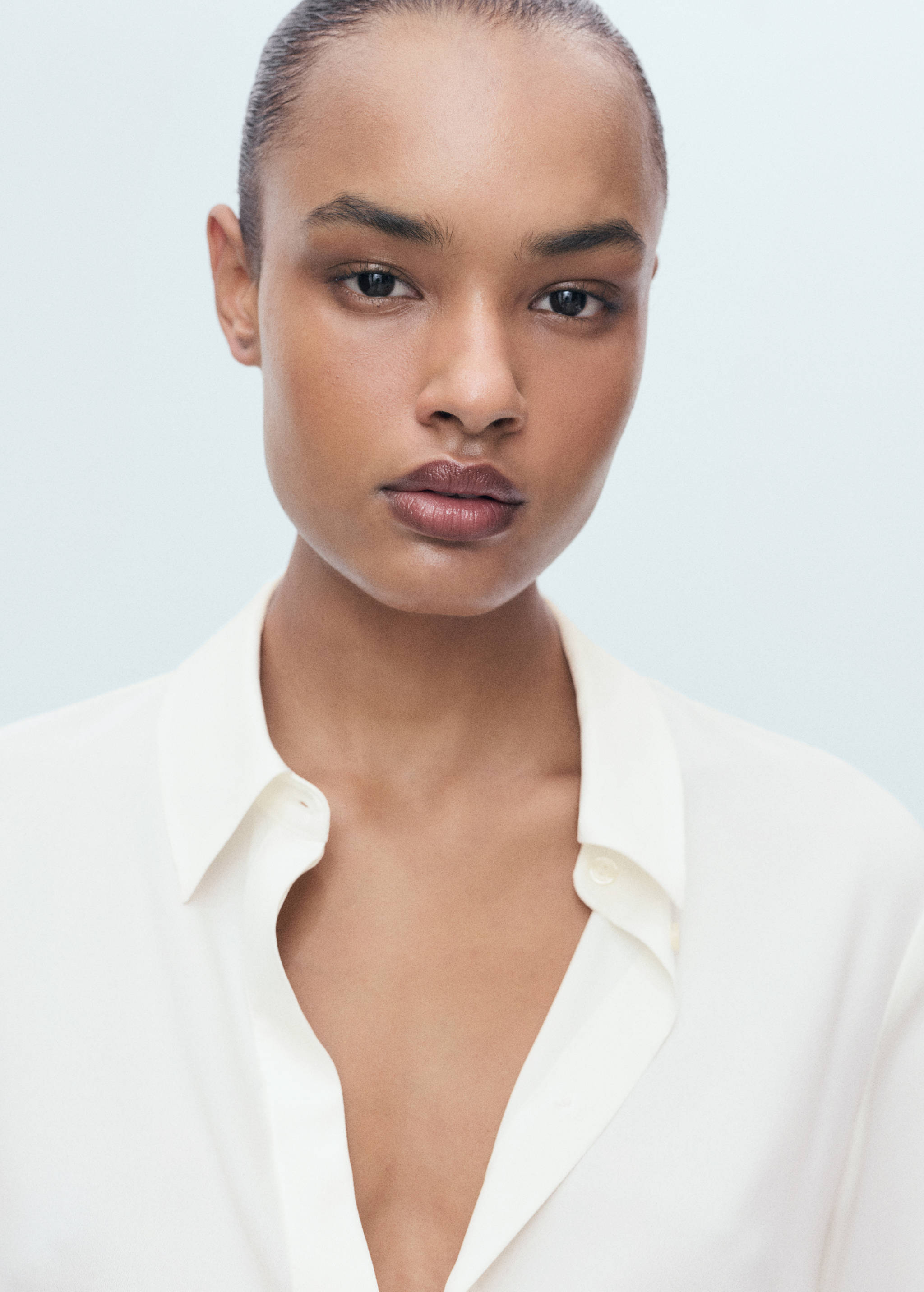 Fluid long-sleeved blouse - Details of the article 1