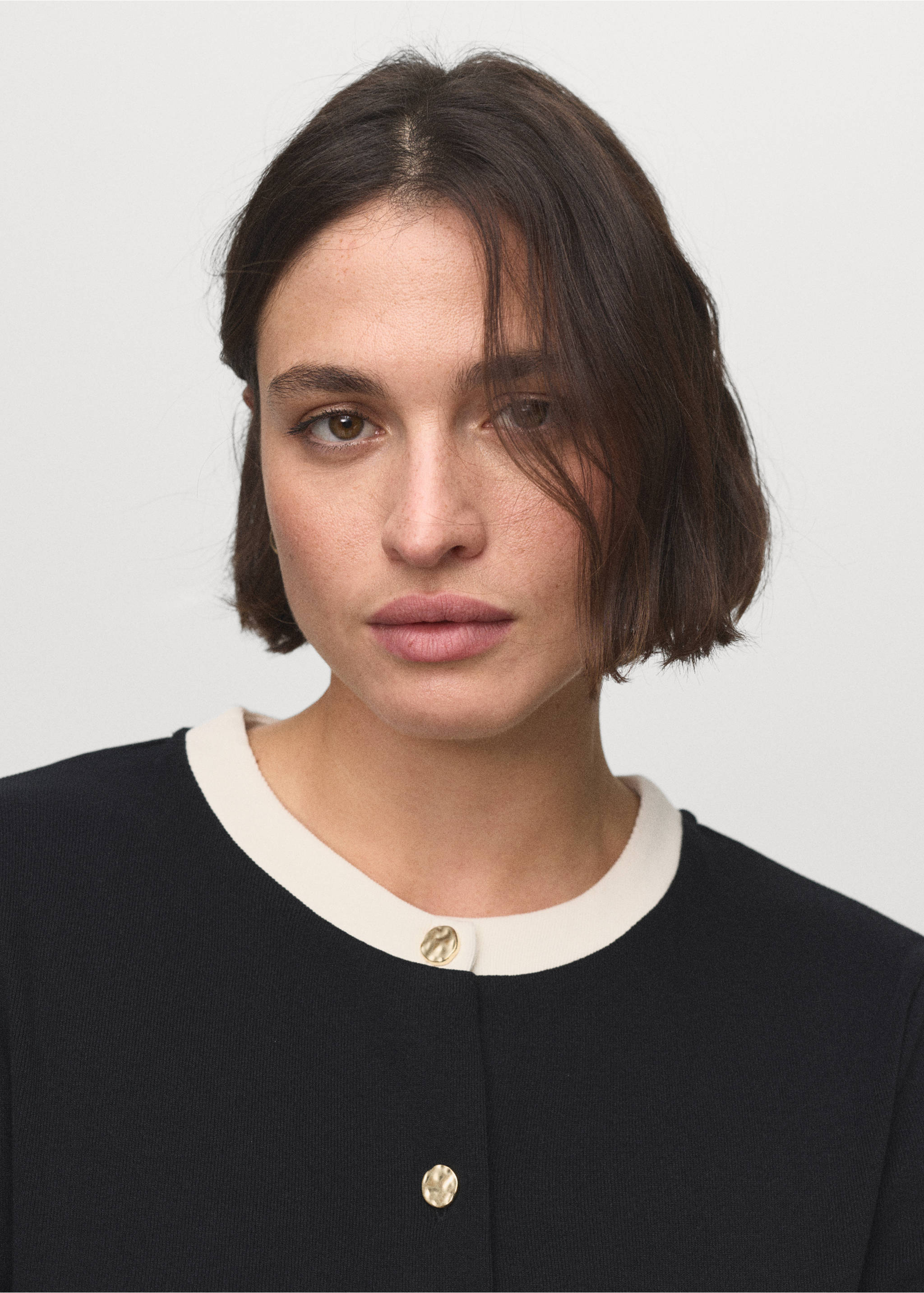 Contrasting cotton cardigan - Details of the article 4, Black. Ref: 17064082-00.