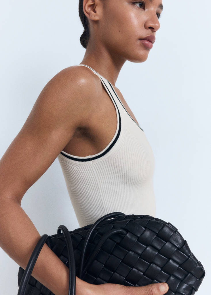 Knitted top with contrast details — Ecru