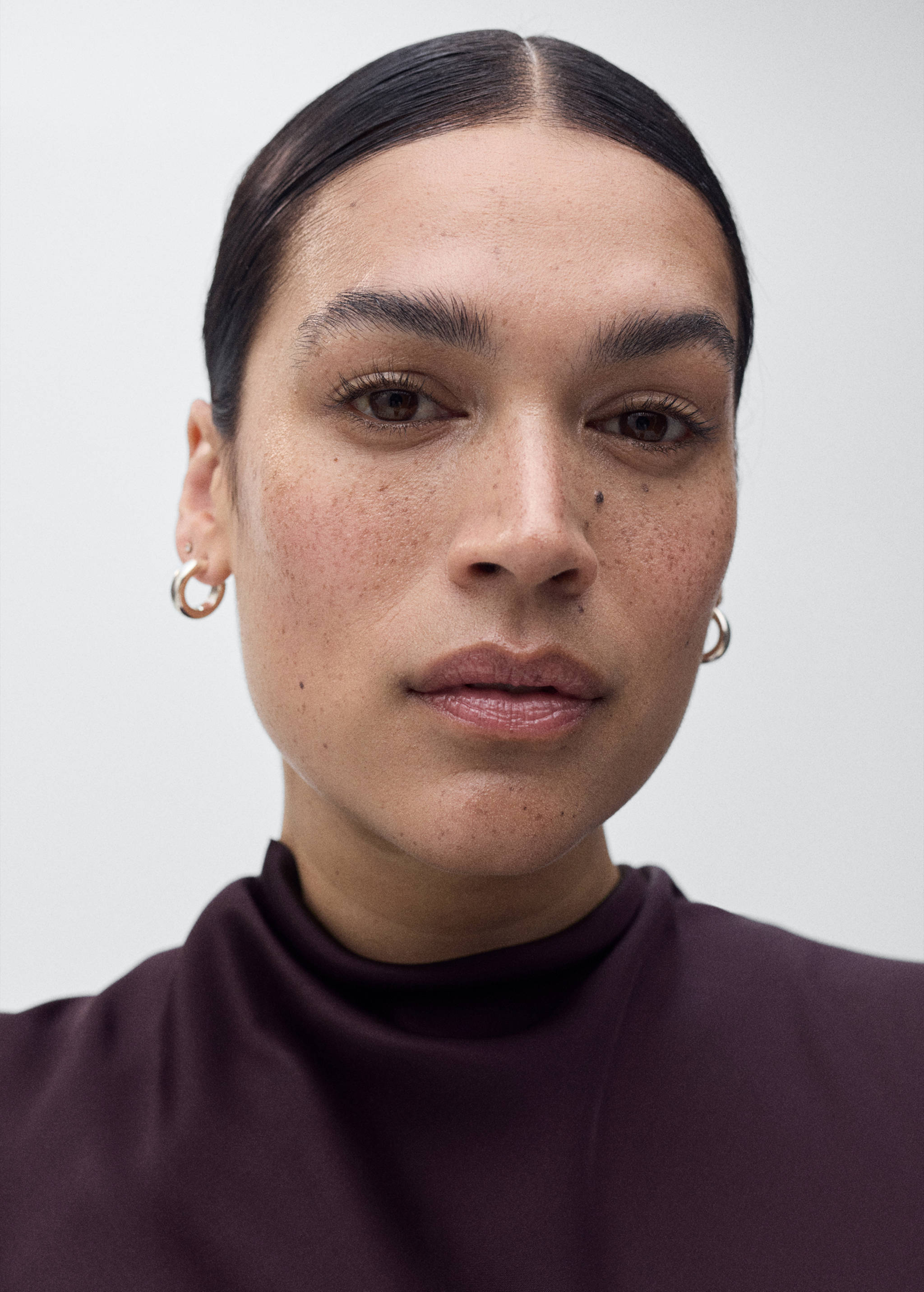 Satin blouse with draped neck - Details of the article 4