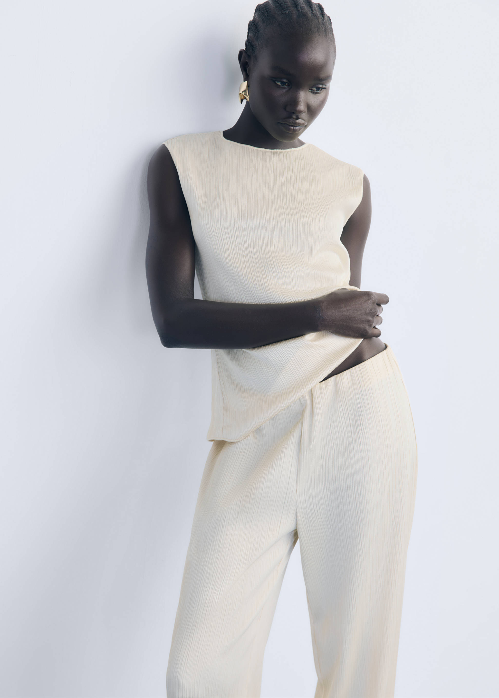 Pleated pants with elastic waist - Details of the article 1