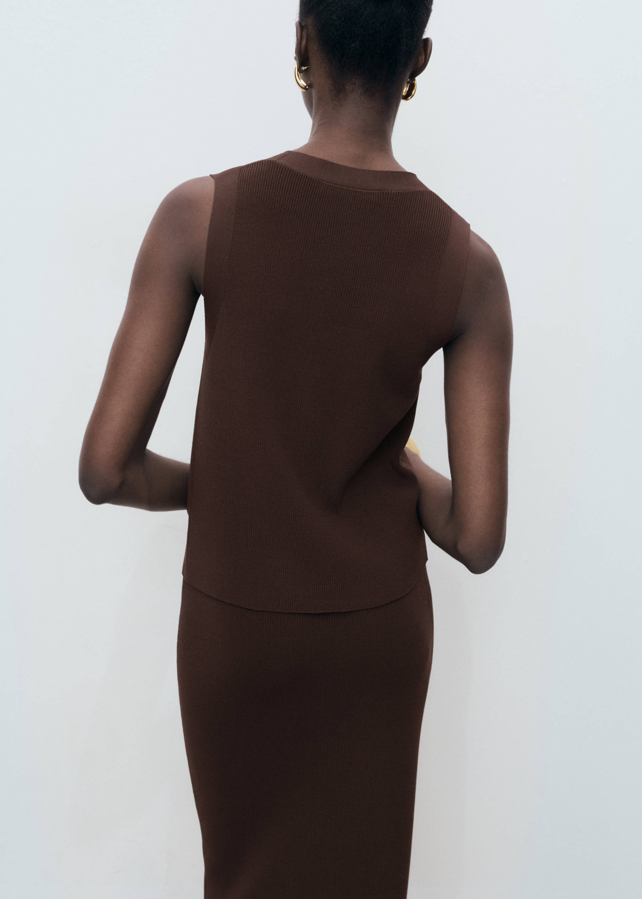 Fine-knit vest - Reverse of the article