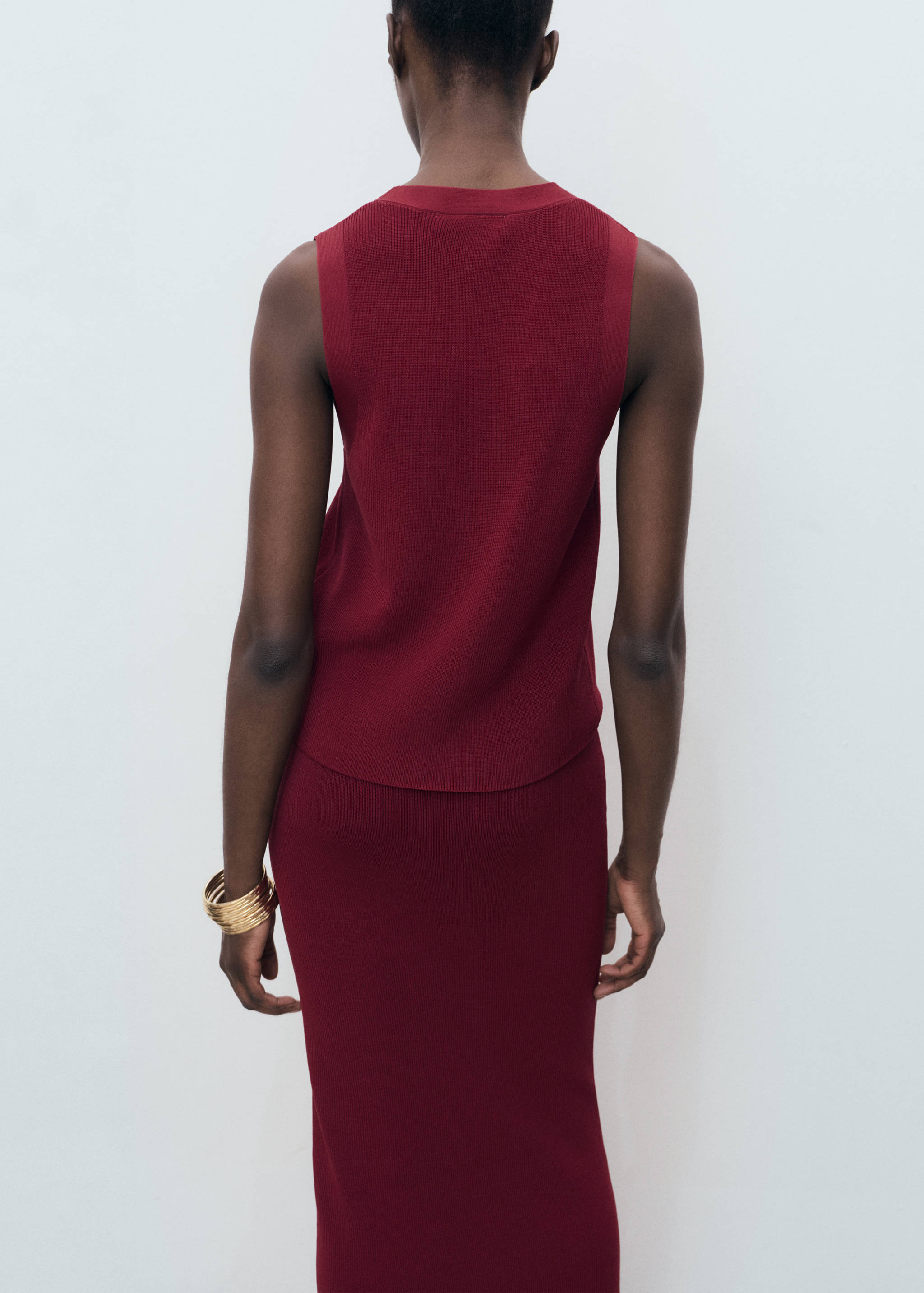 Fine-knit vest - Reverse of the article