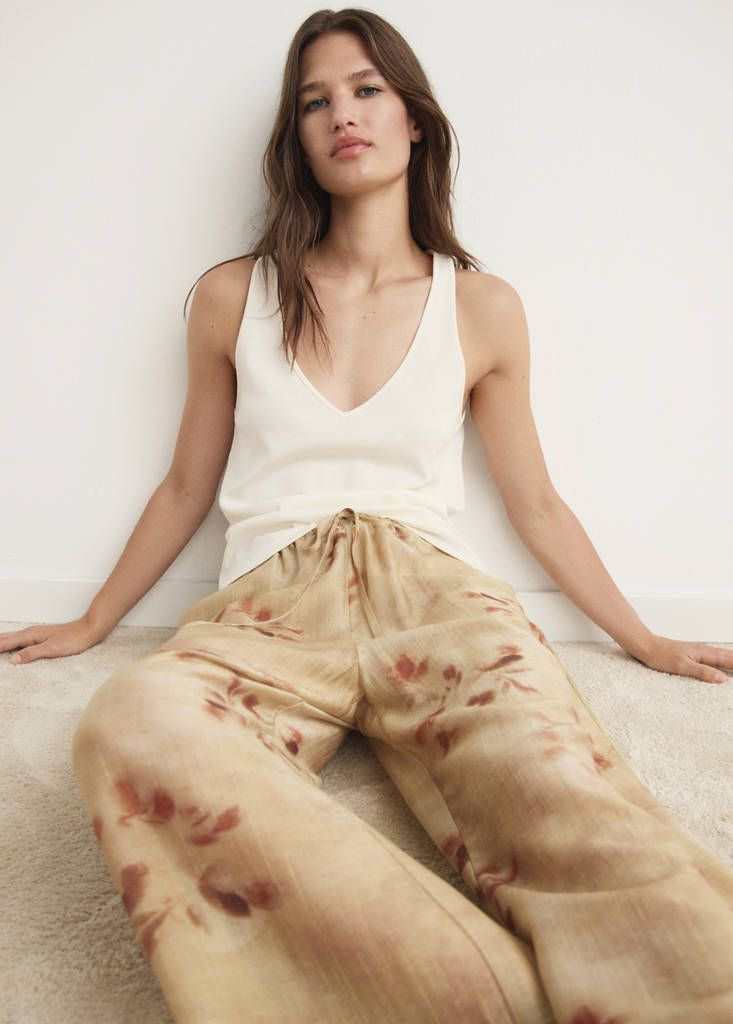 Leaf-print trousers — Sand