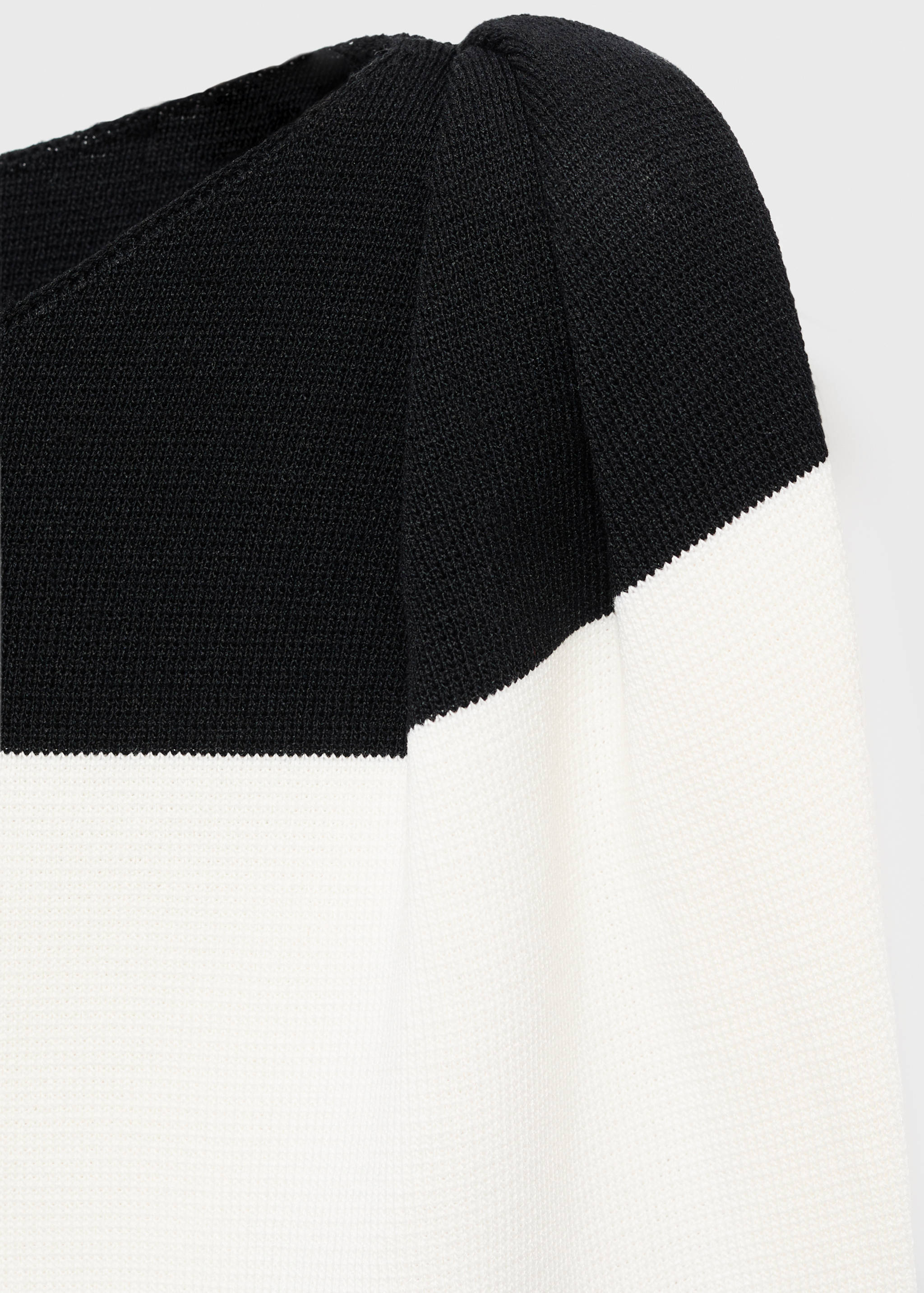 Asymmetrical knitted dress with strap - Details of the article 8