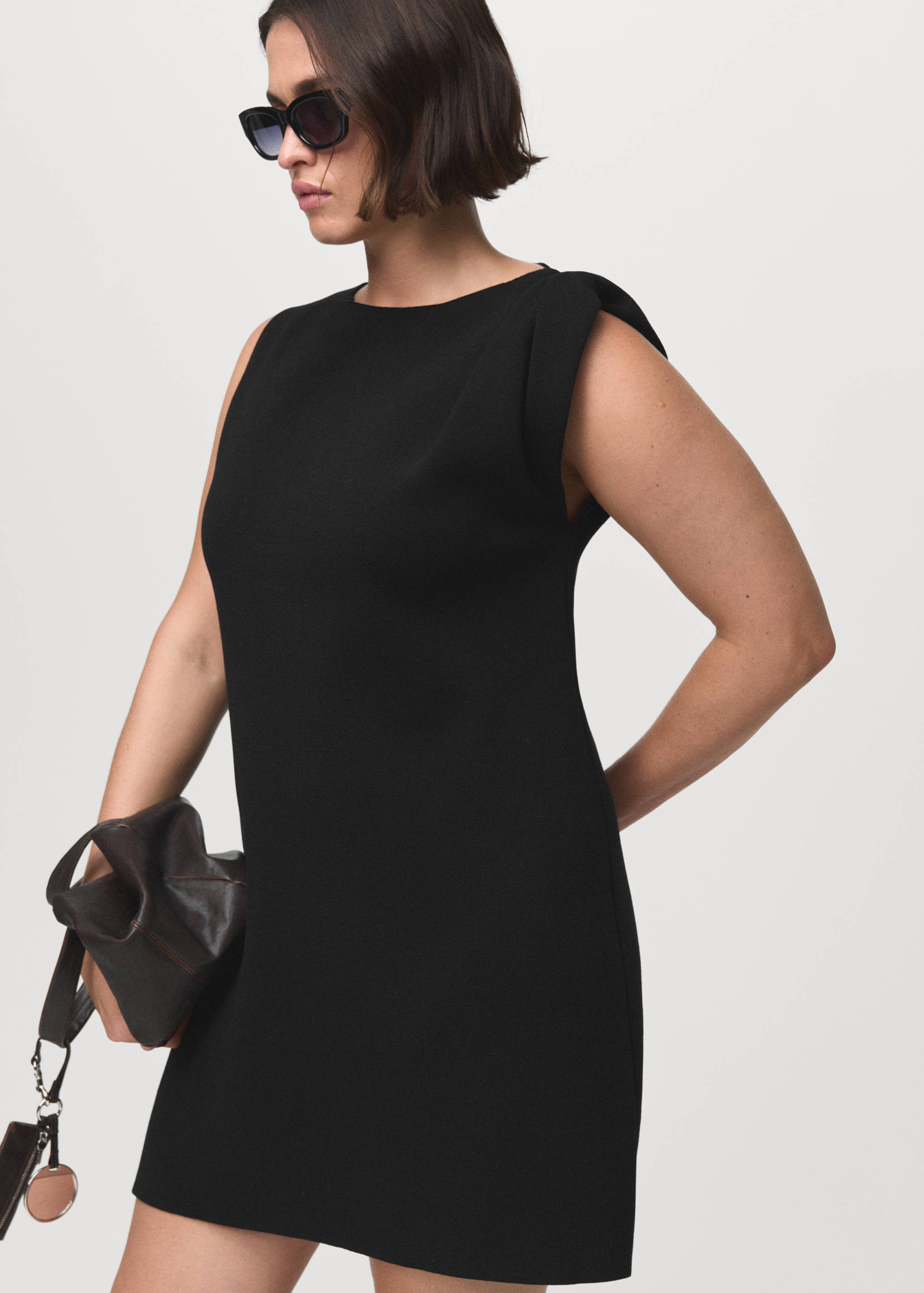 Asymmetrical knitted dress with strap - Details of the article 5