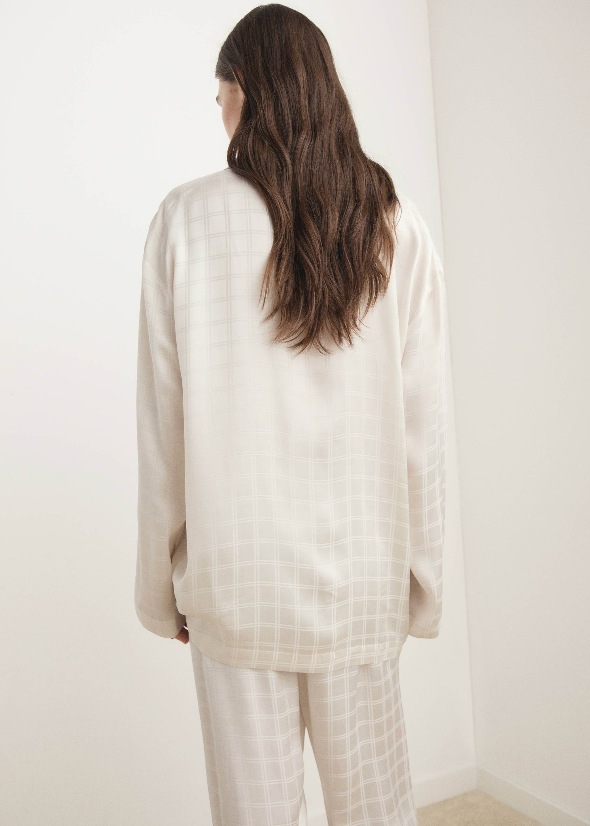 Pyjamasskjorta med rayon-rutor - Artikelns baksida