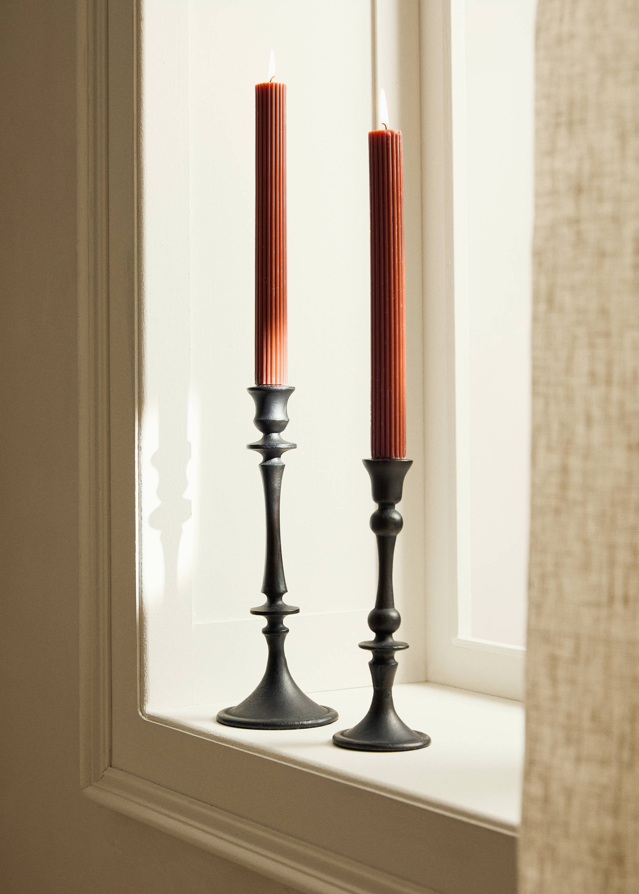 Candles with striped relief - General plane