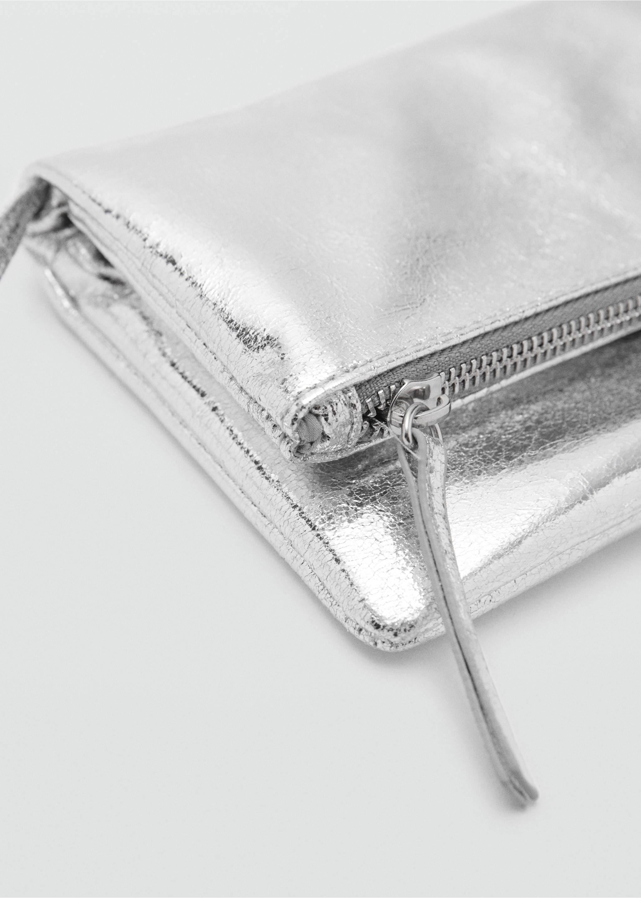 Sac effet métallisé - Détail de l'article 2, Argent. Ref: 17064413-00.