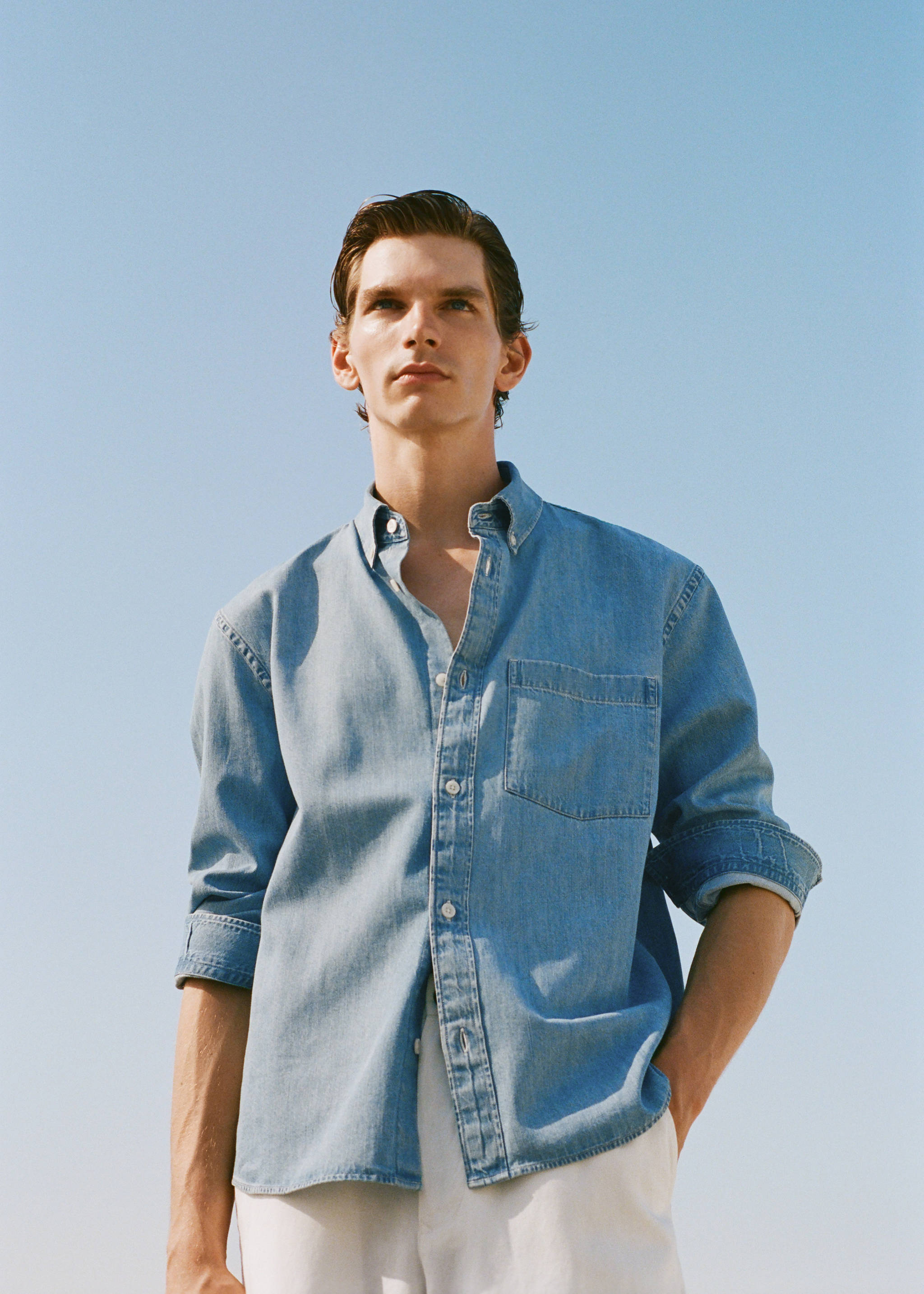 Chemise denim poche - Détail de l'article 5, Bleu clair. Ref: 17064416-00.
