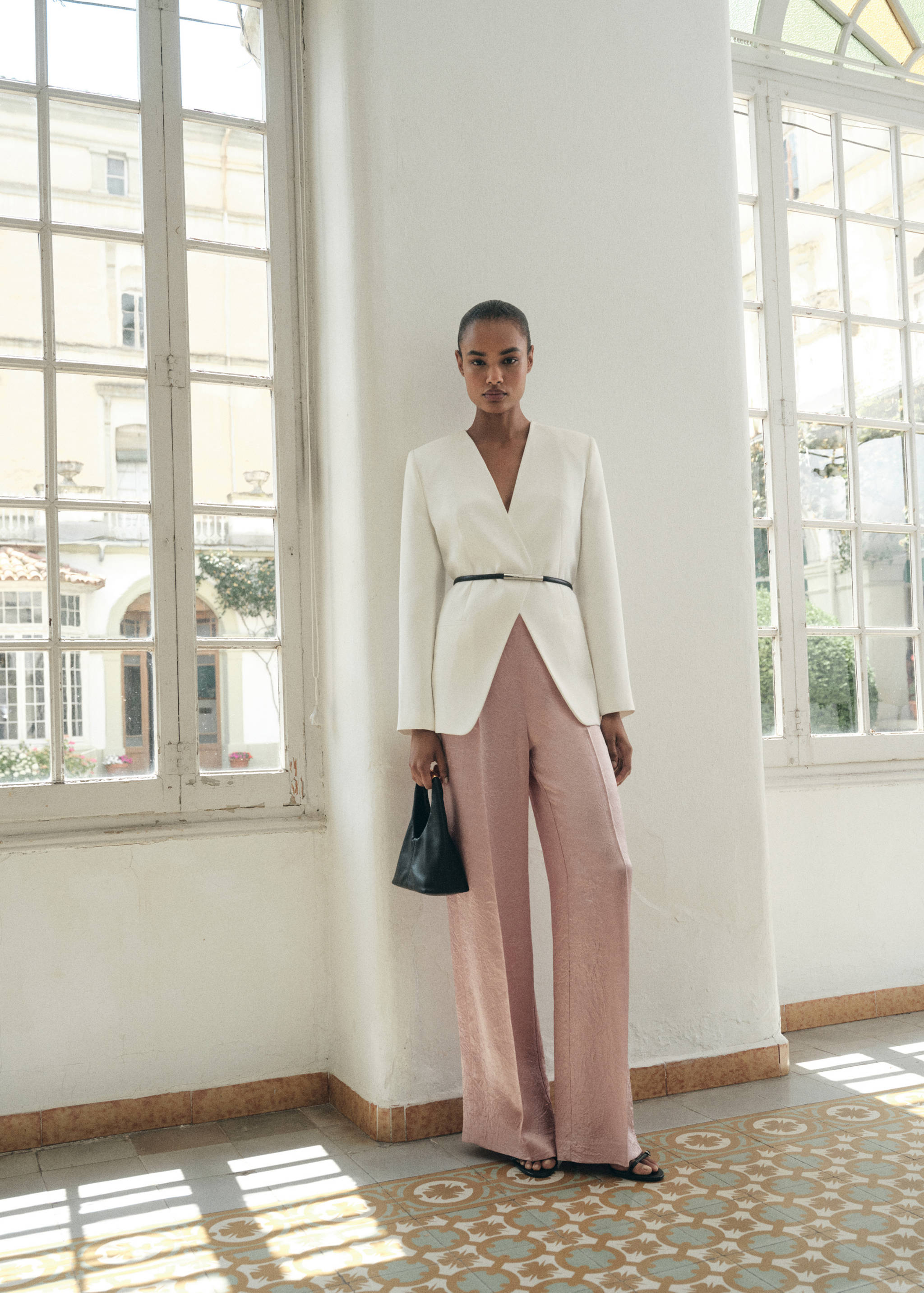 Παντελόνι σατέν με τσαλακωμένη όψη - Γενικό πλάνο