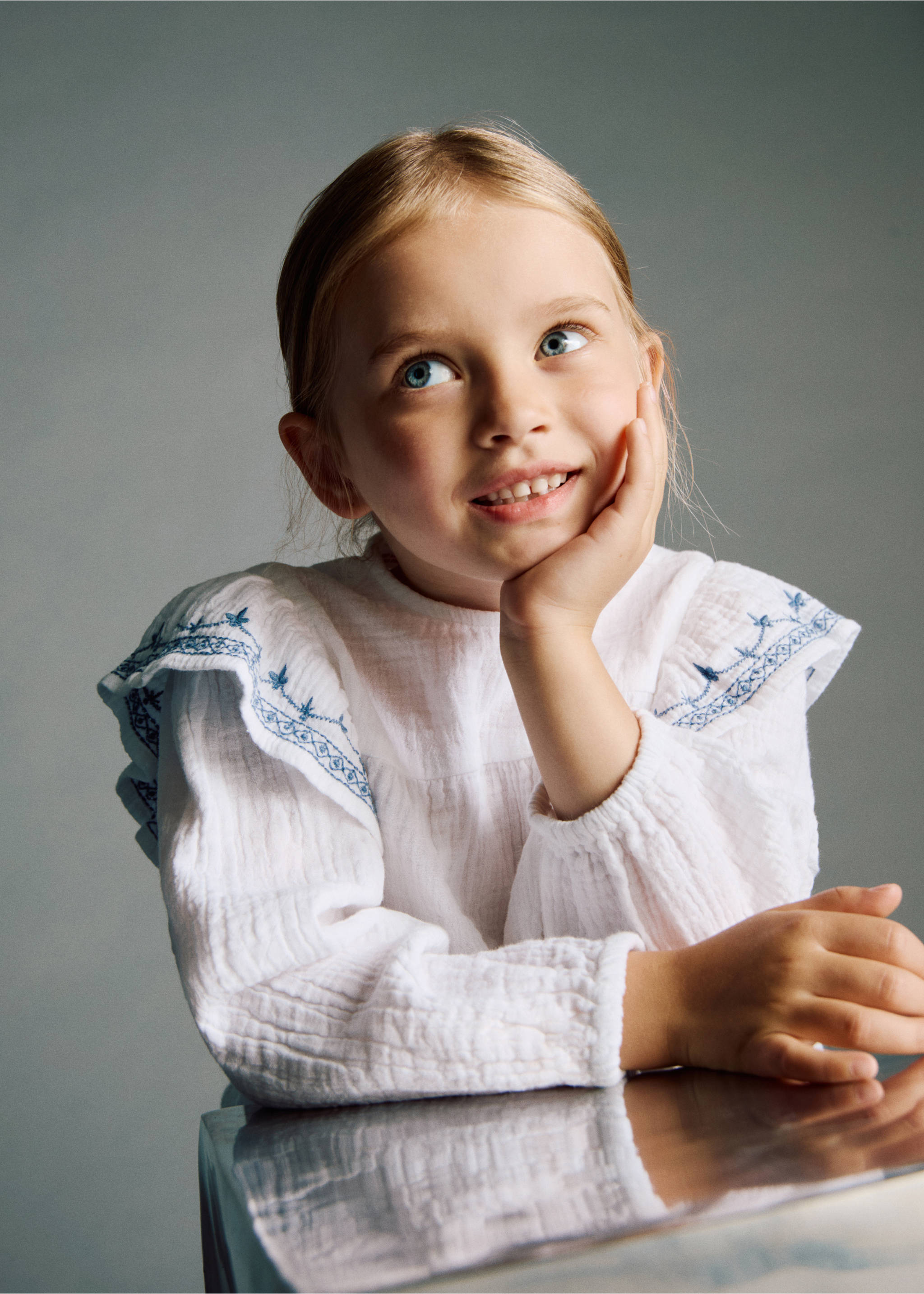 Ruffled embroidered blouse - General plane, White. Ref: 17064424-00.