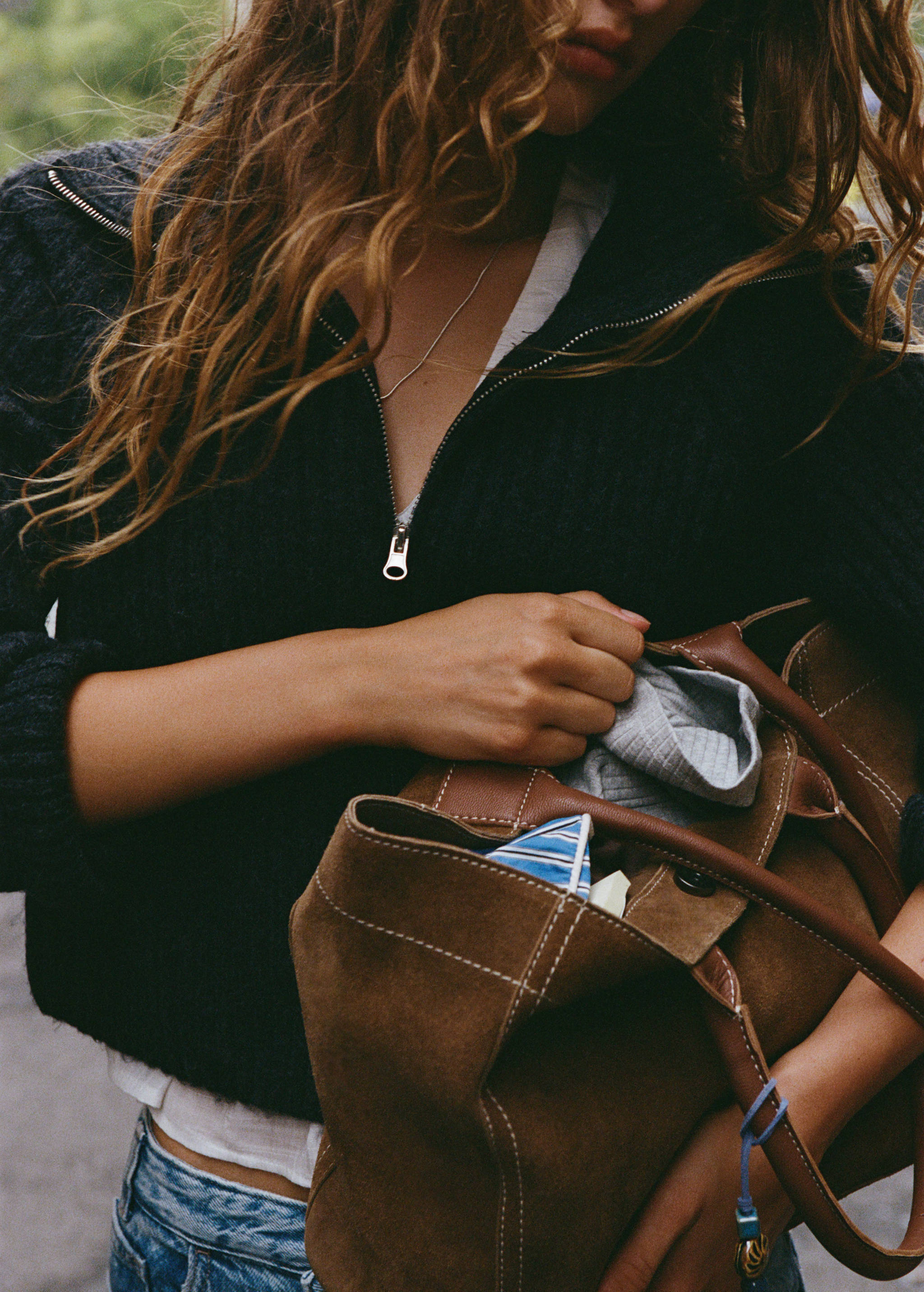 100% split leather bag - Details of the article 5