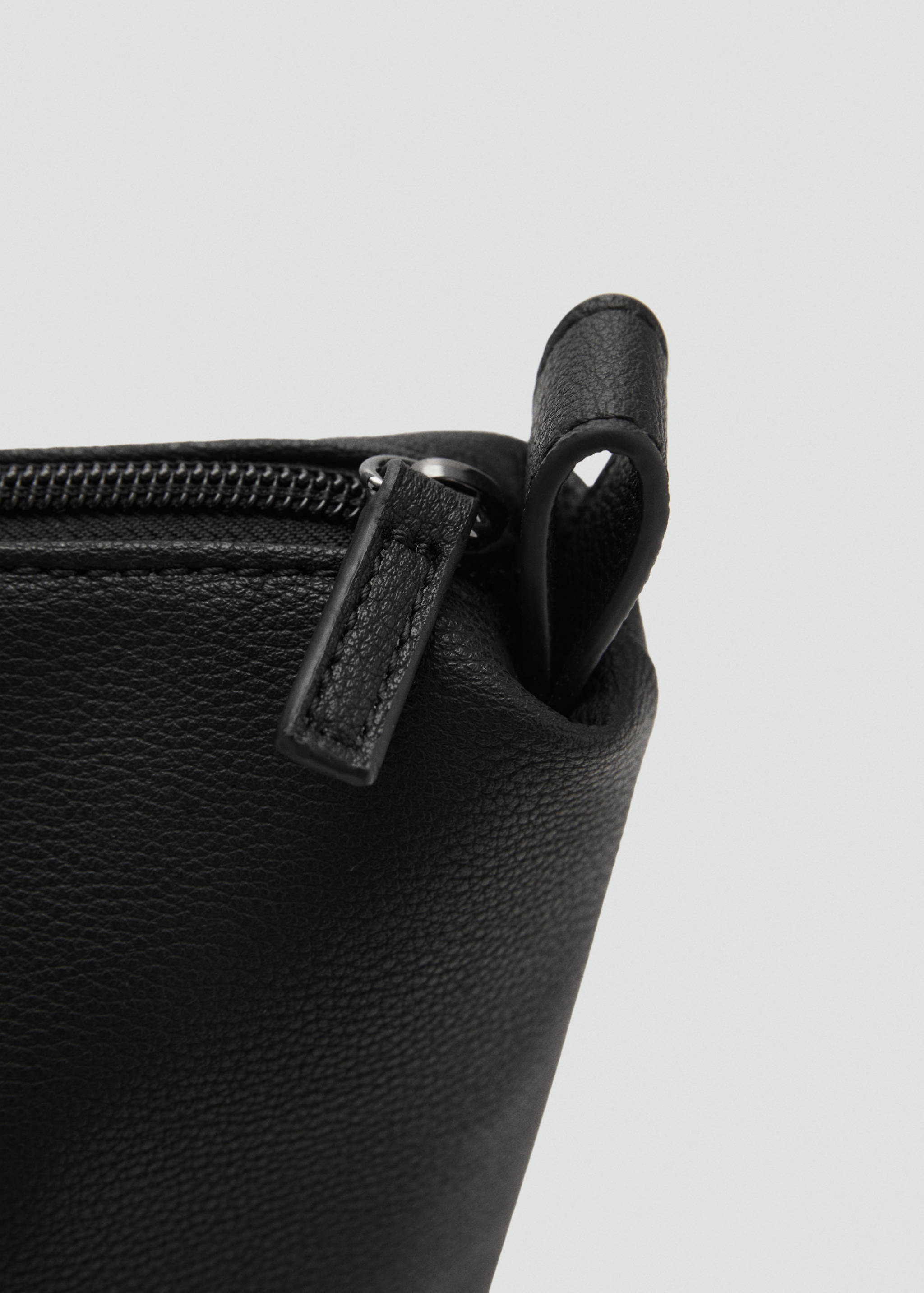 Faux-leather tote bag - Details of the article 3