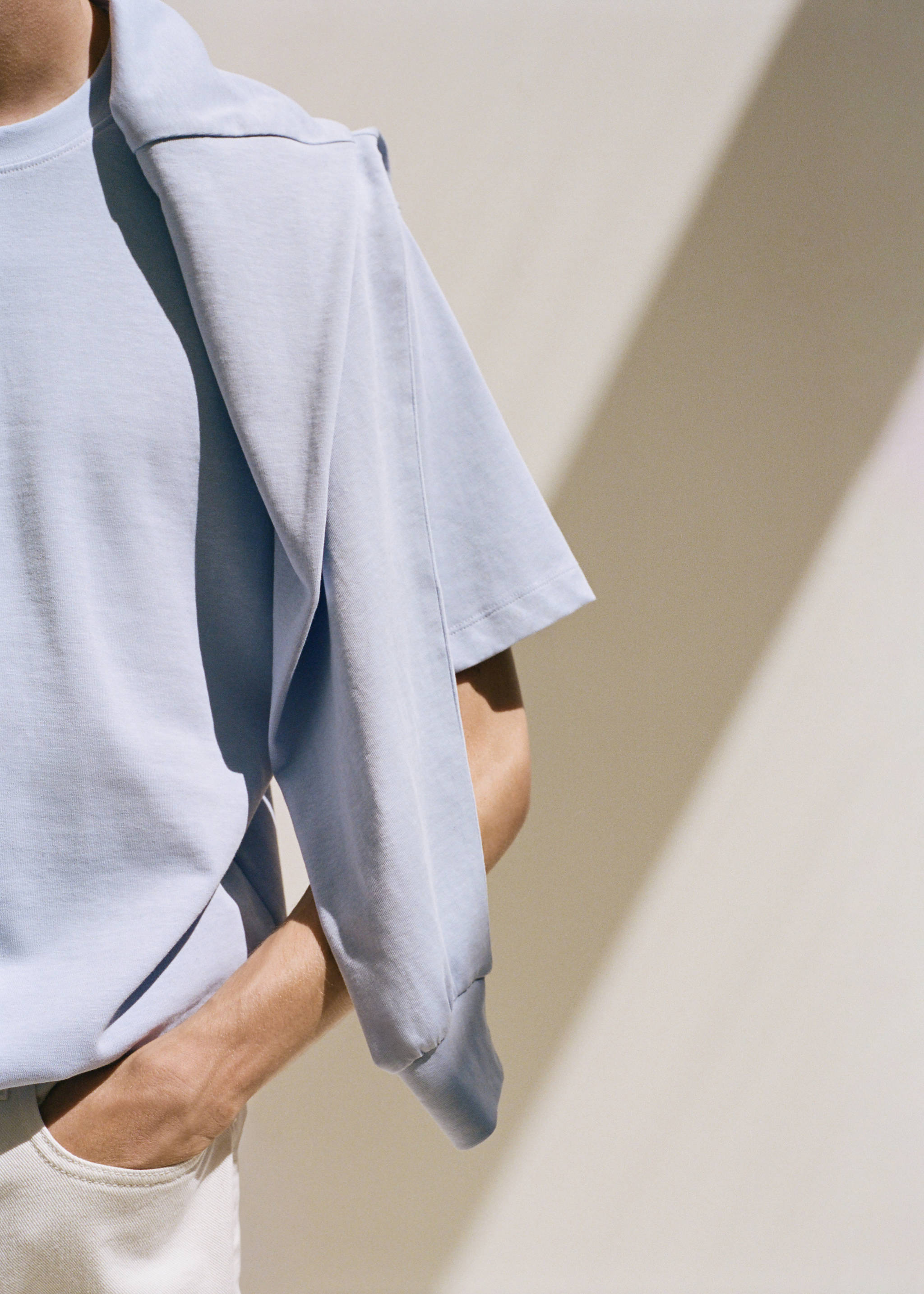 100% cotton relaxed-fit sweatshirt - Details of the article 3